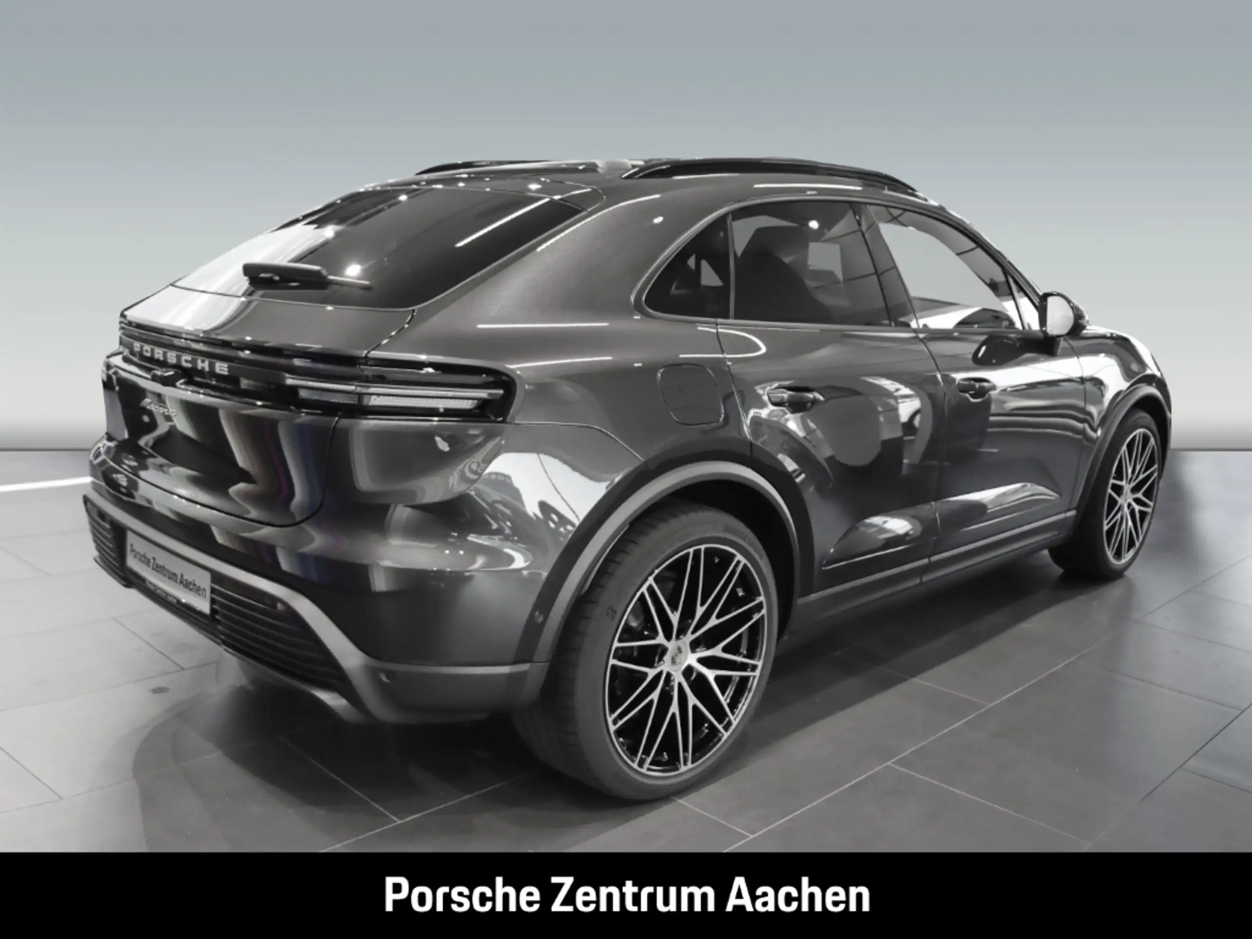 Porsche - Macan