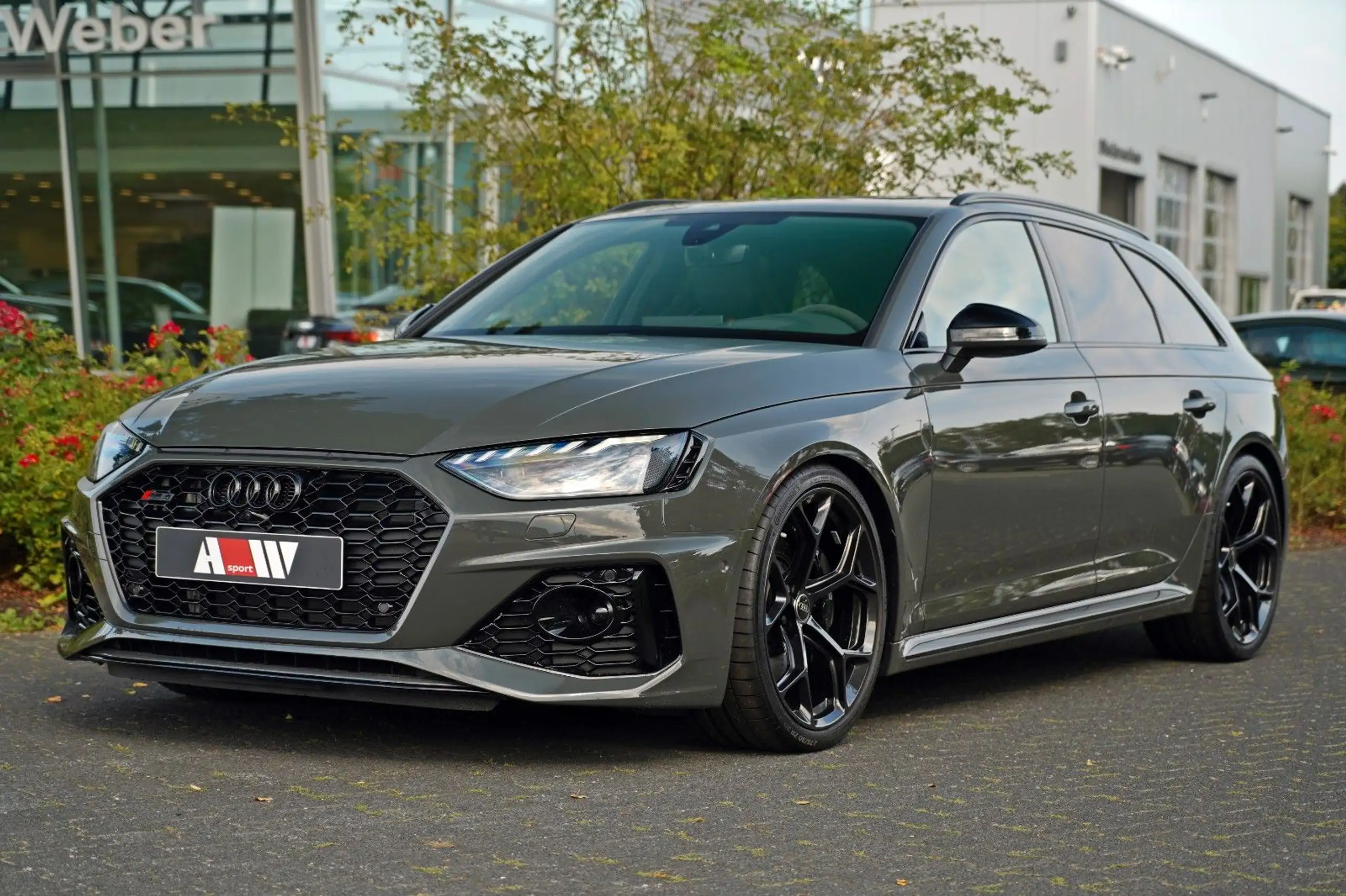 Audi - RS4