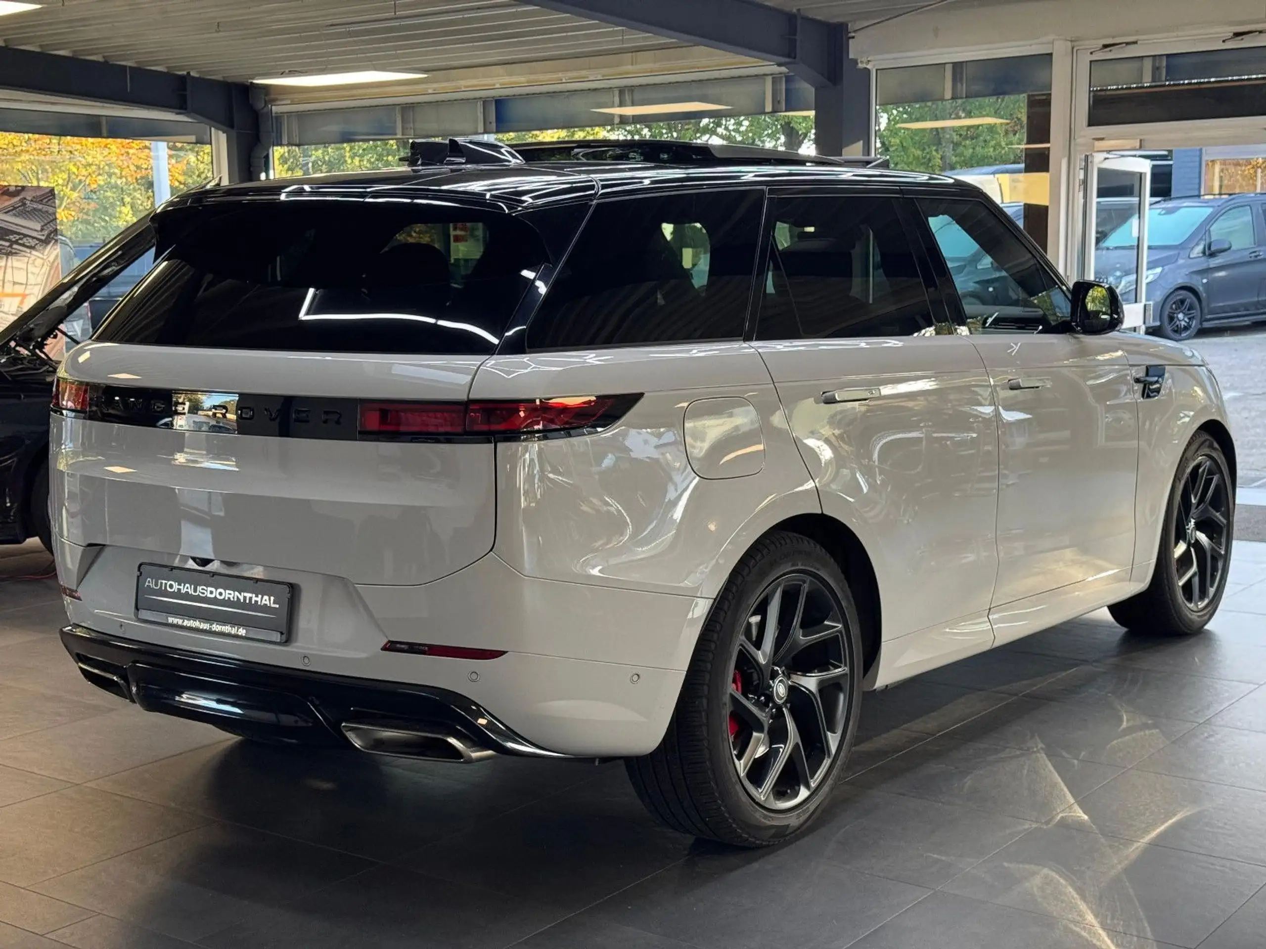 Land Rover - Range Rover Sport