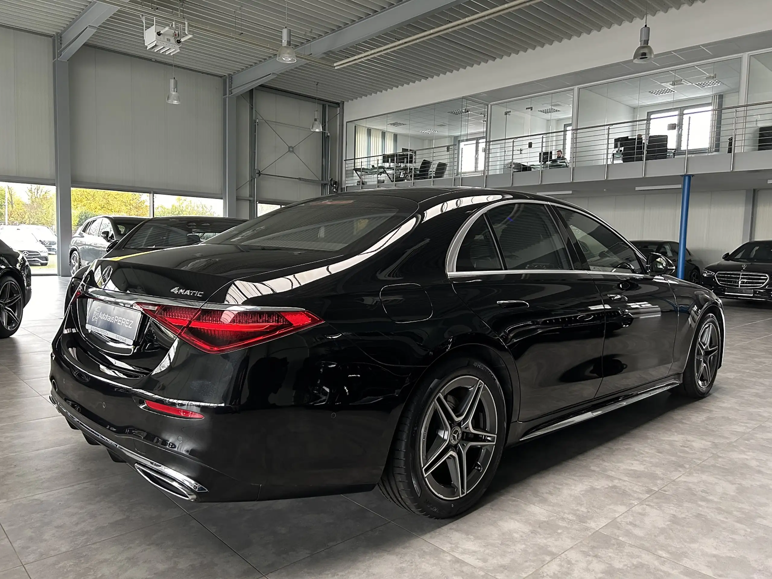 Mercedes-Benz - S 400