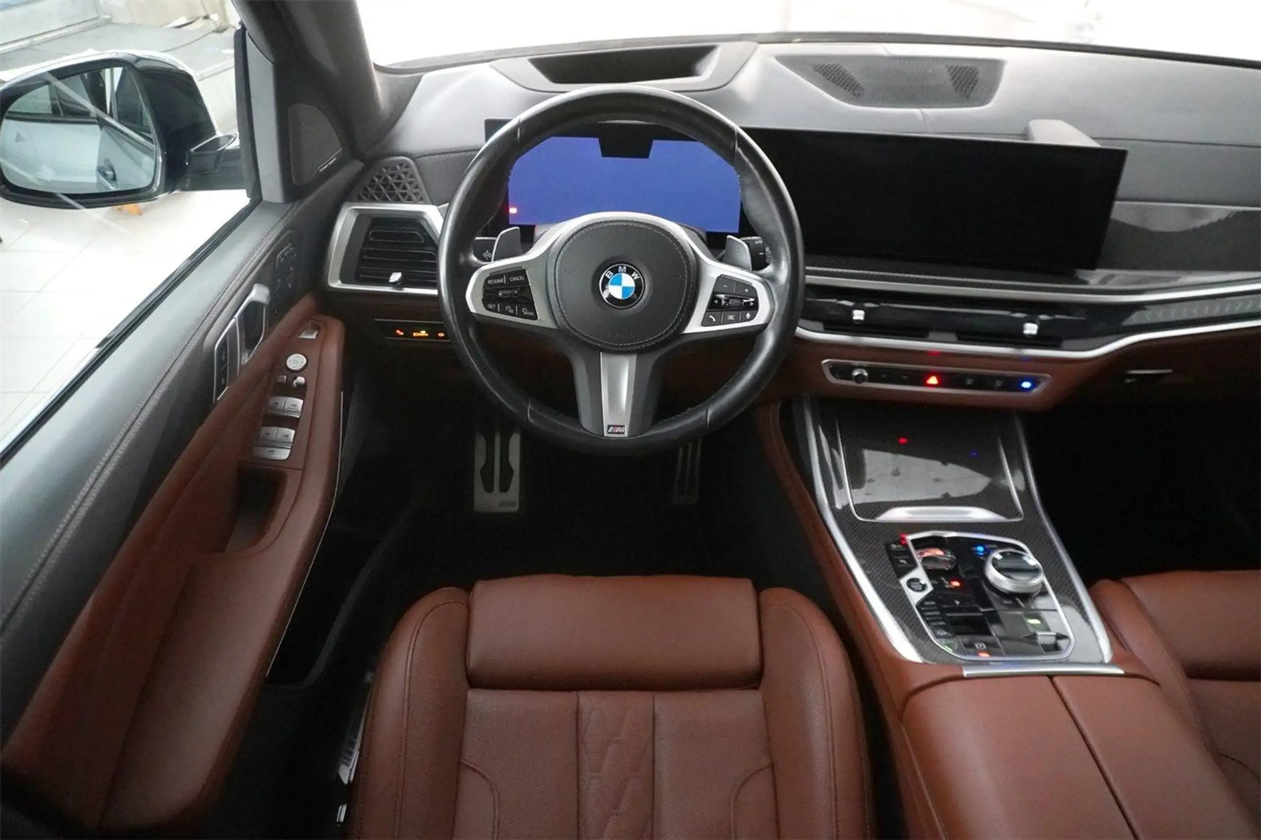 BMW - X7