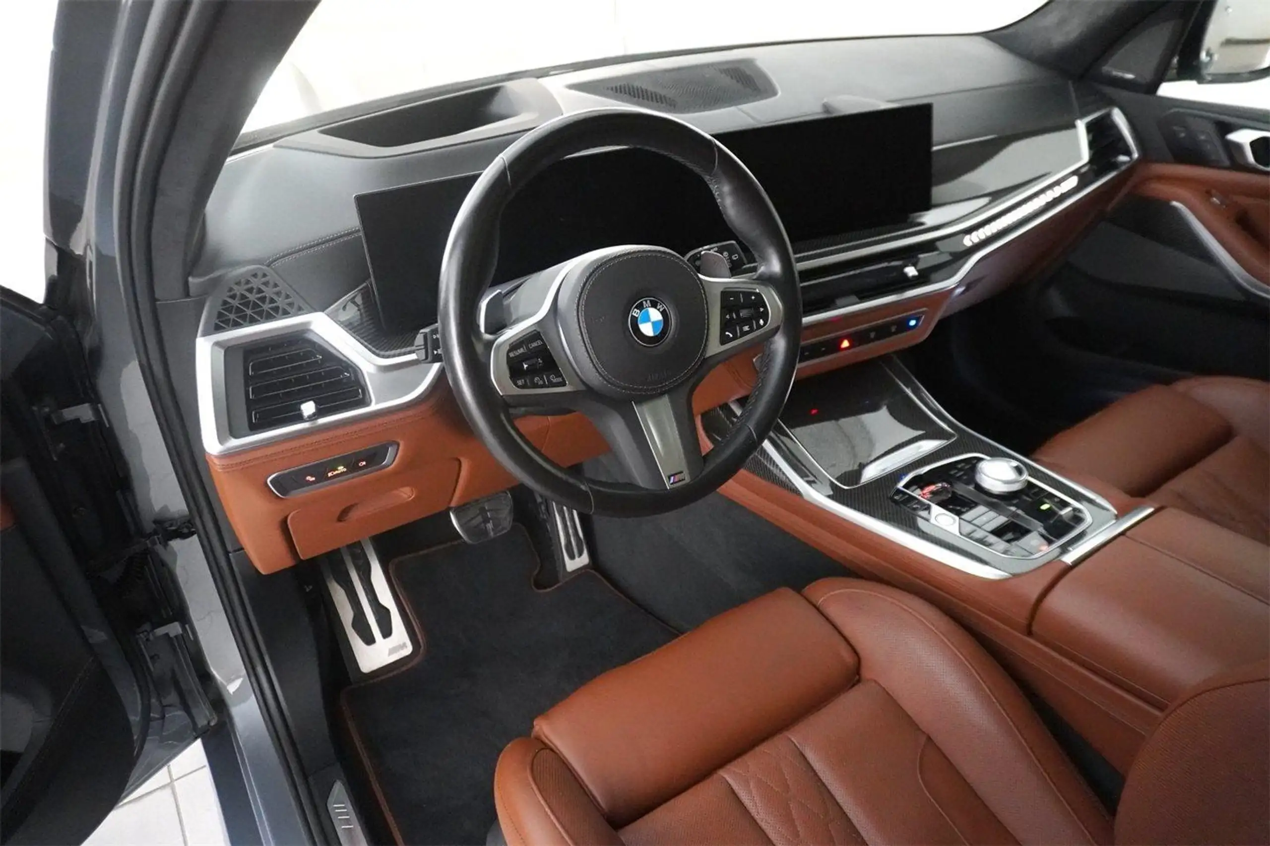 BMW - X7