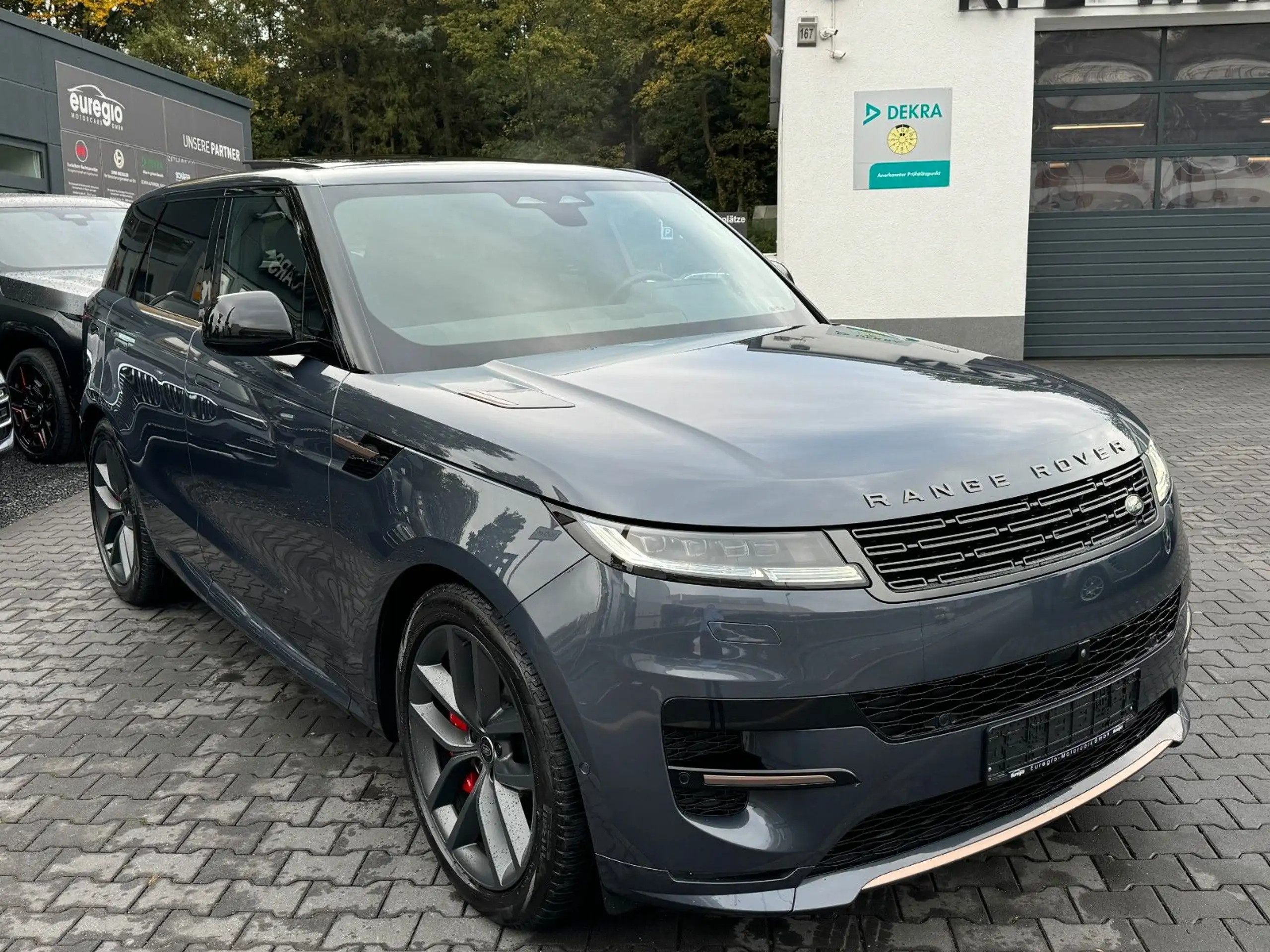 Land Rover - Range Rover Sport