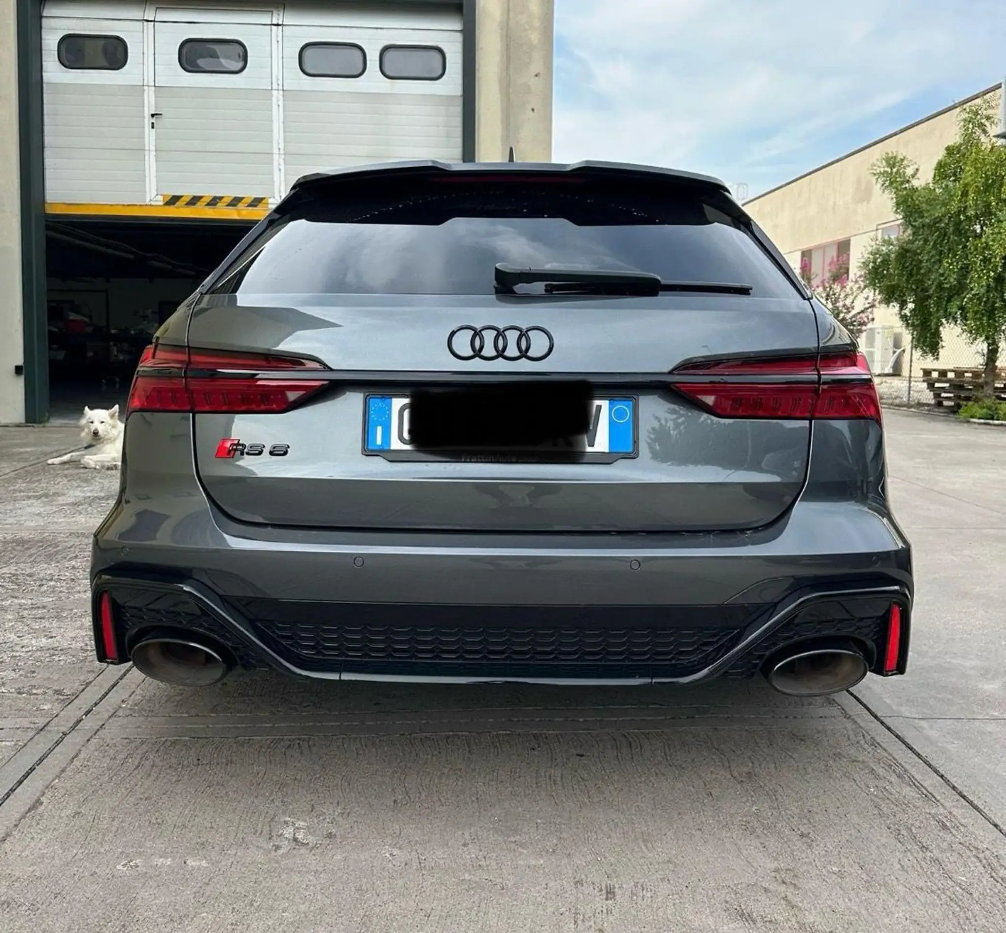 Audi - RS6