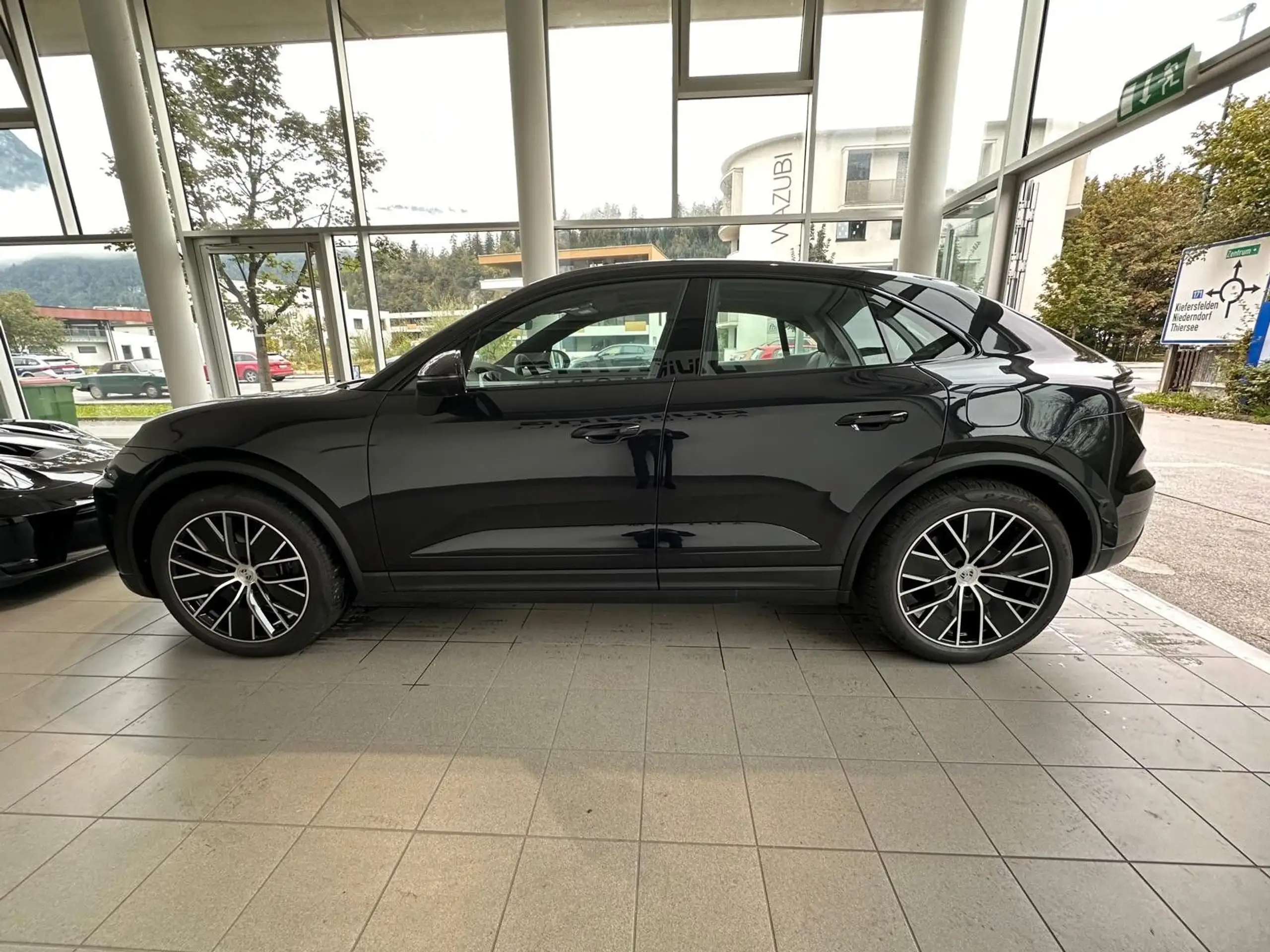 Porsche - Macan