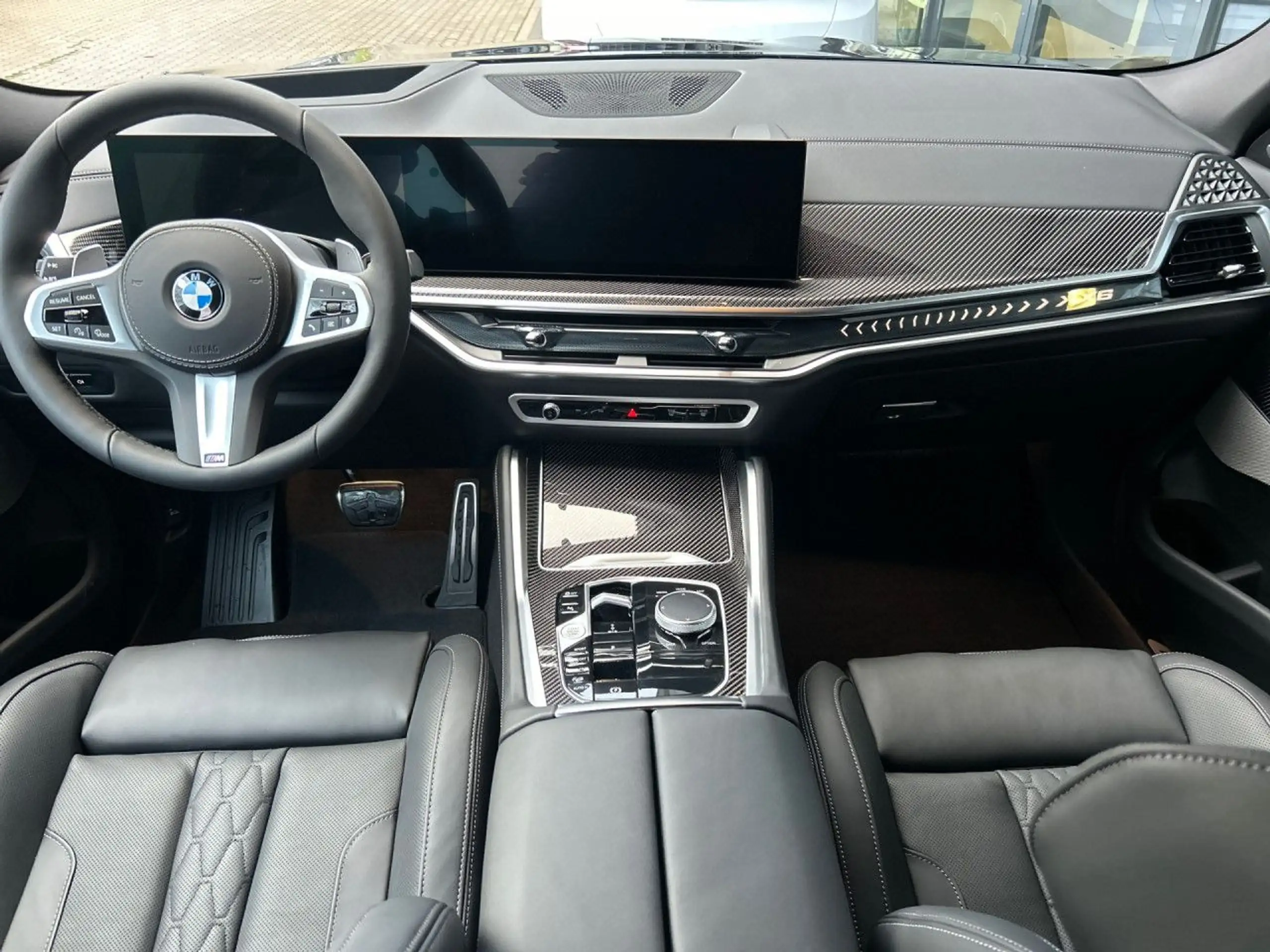 BMW - X6