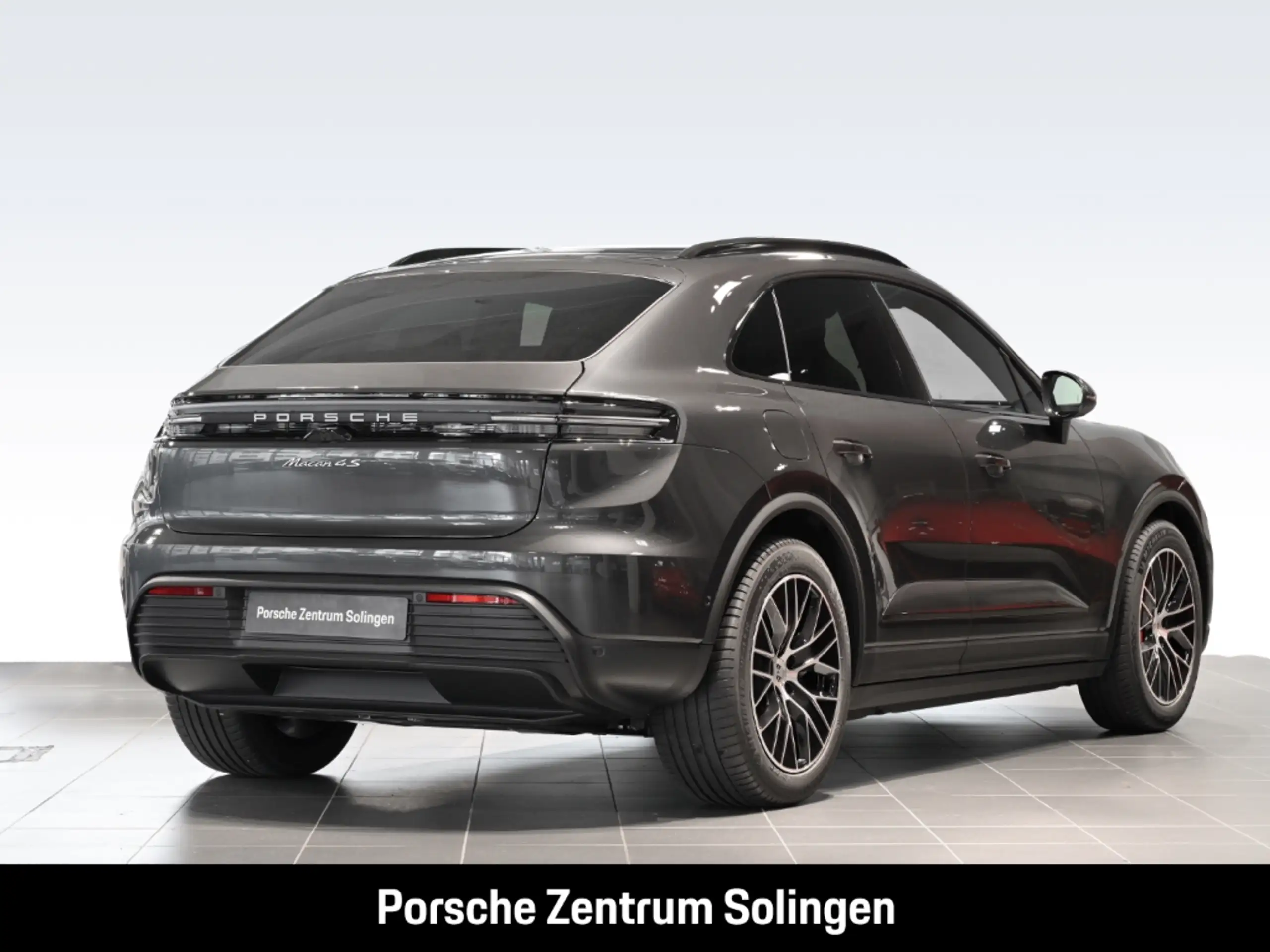 Porsche - Macan