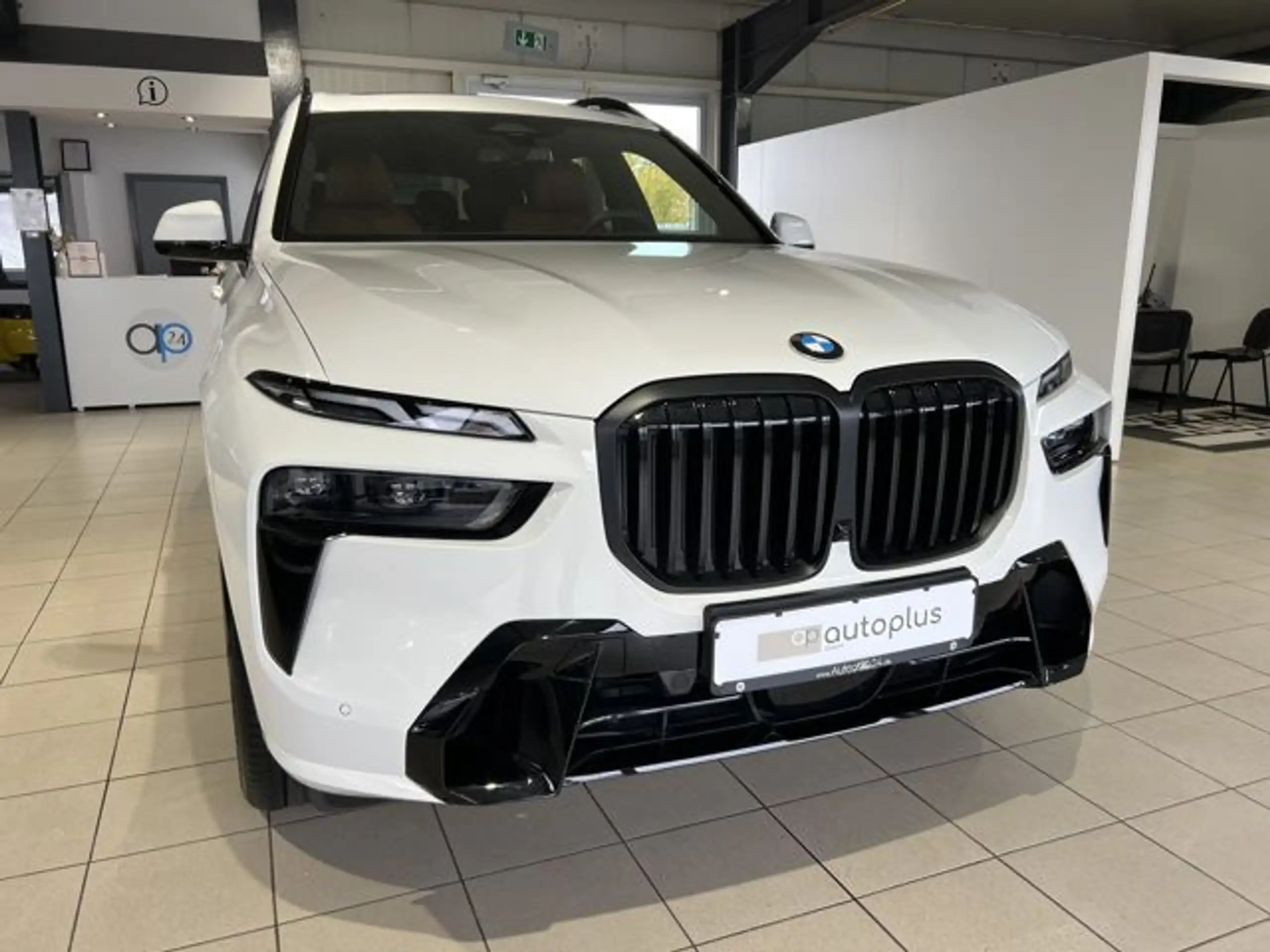 BMW - X7 M