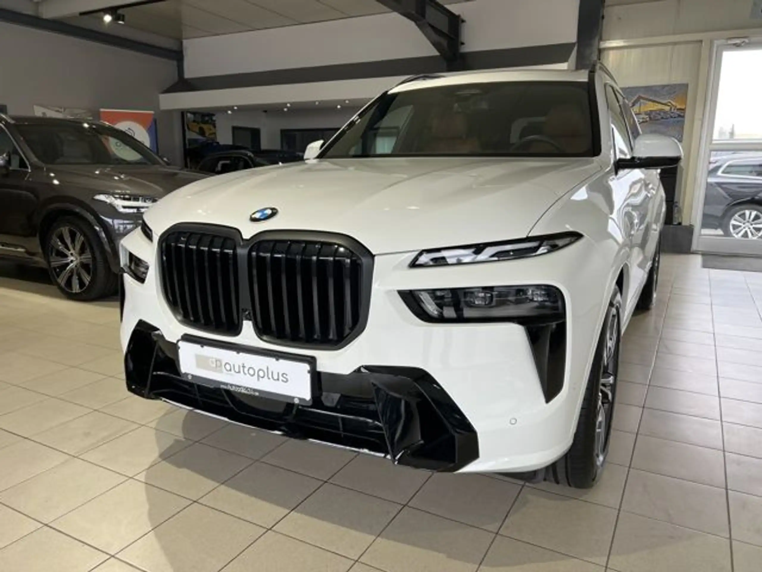 BMW - X7 M