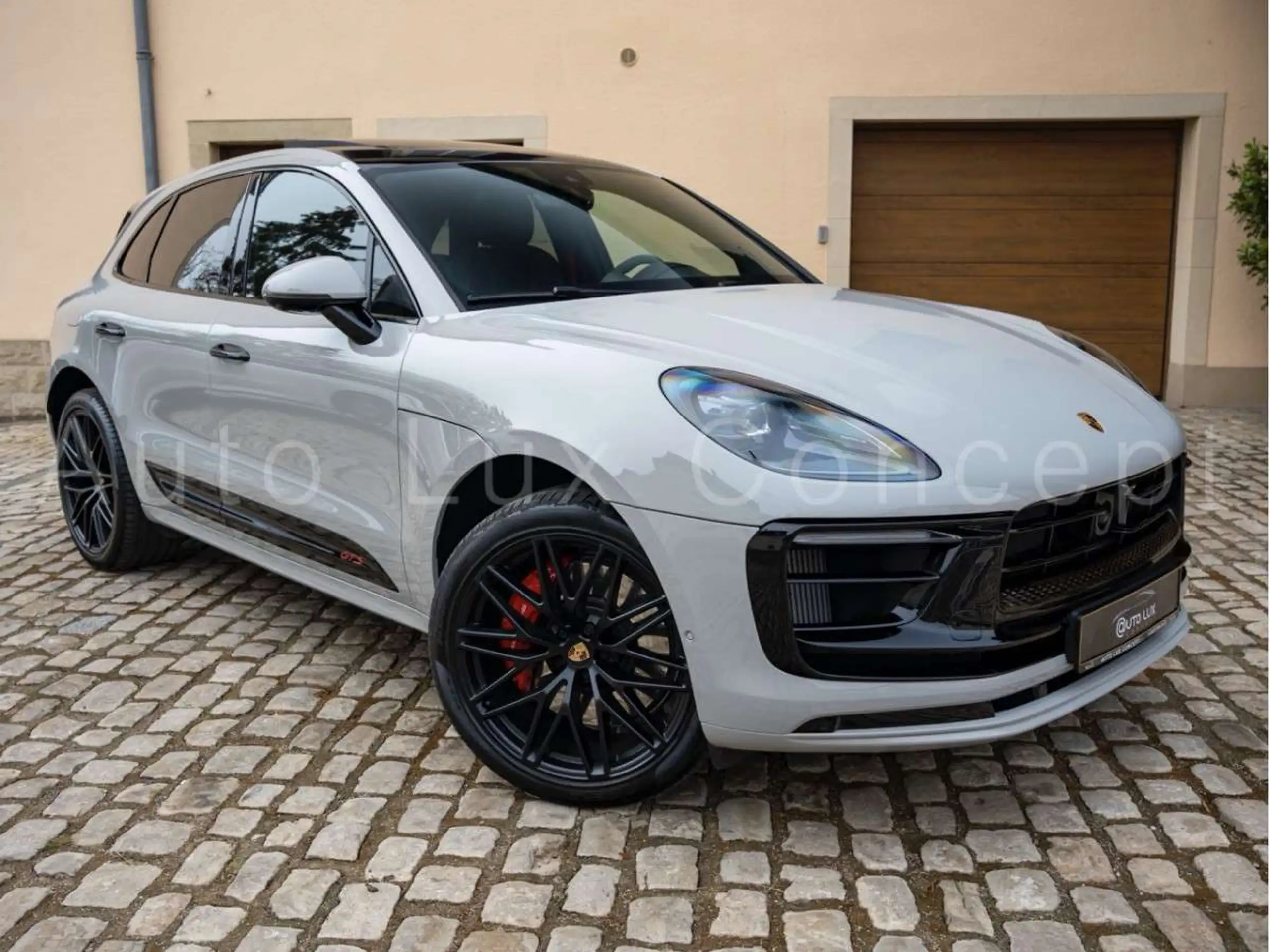 Porsche - Macan