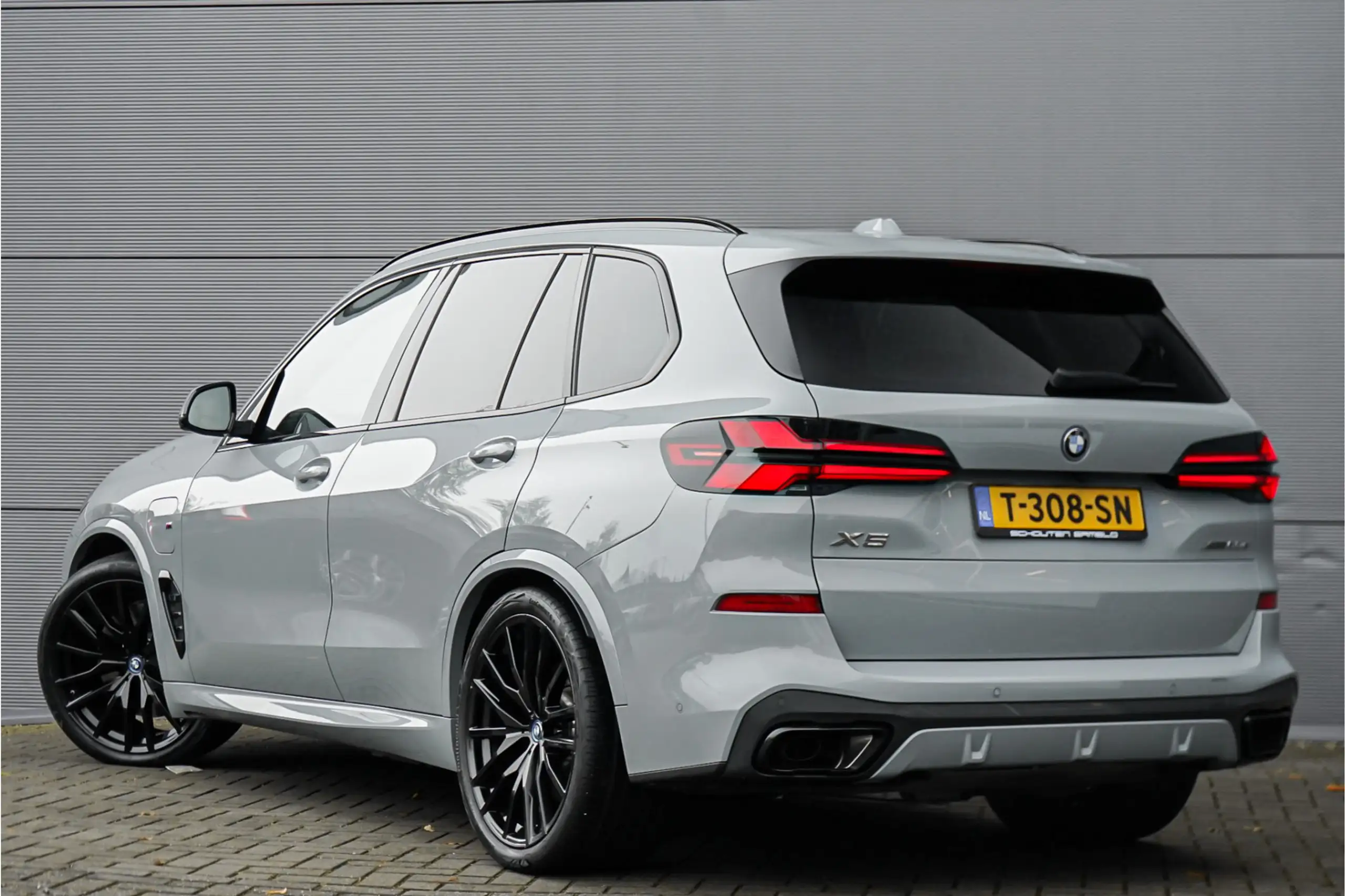 BMW - X5