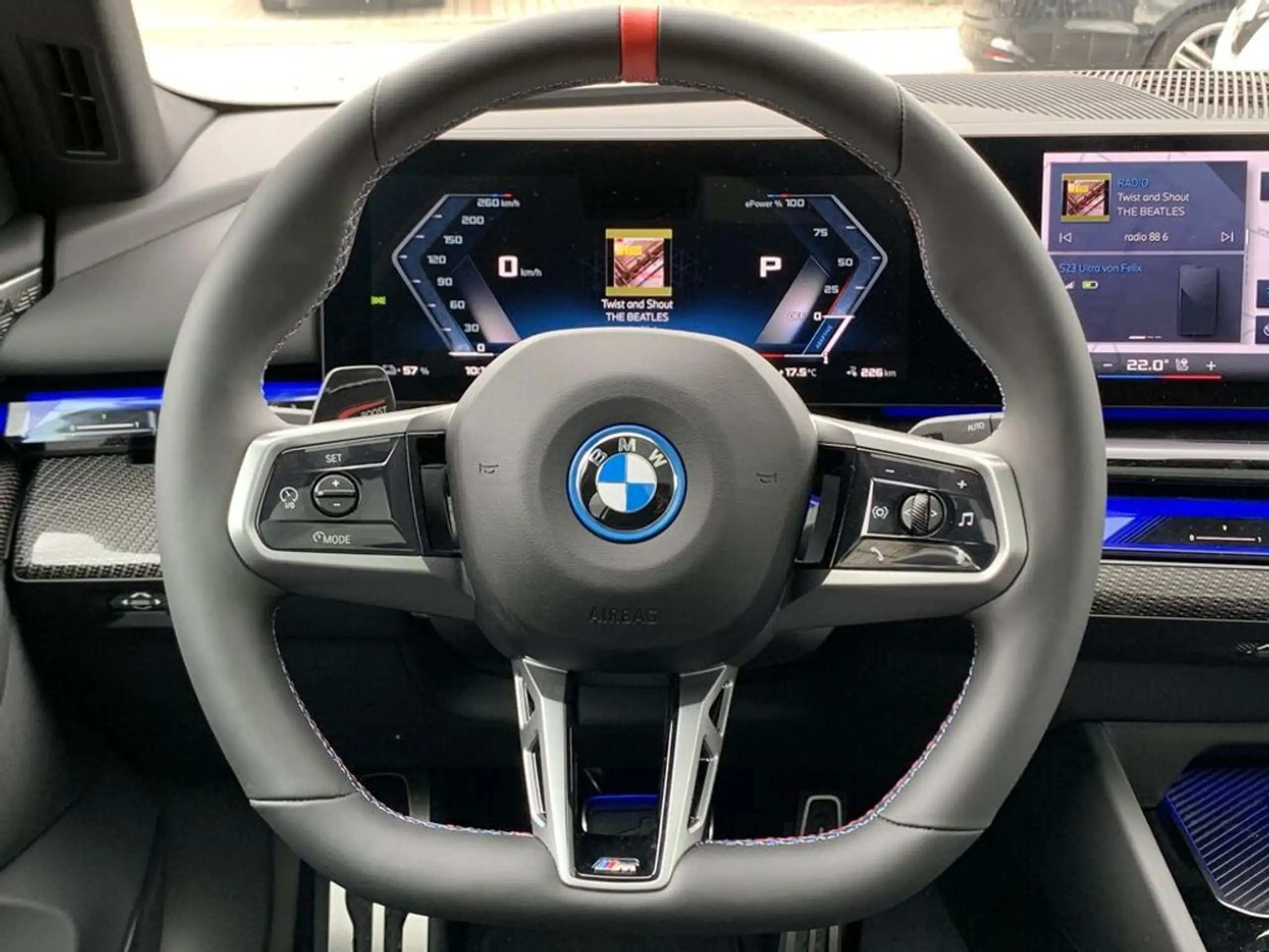 BMW - i5