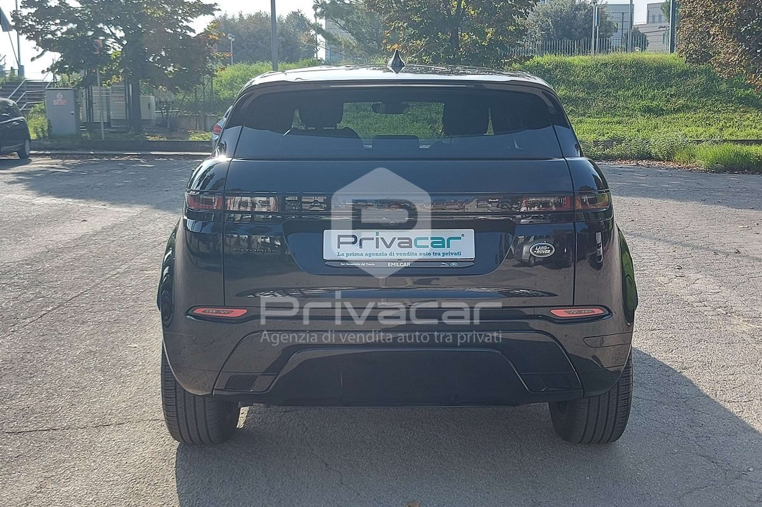 Land Rover - Range Rover Evoque