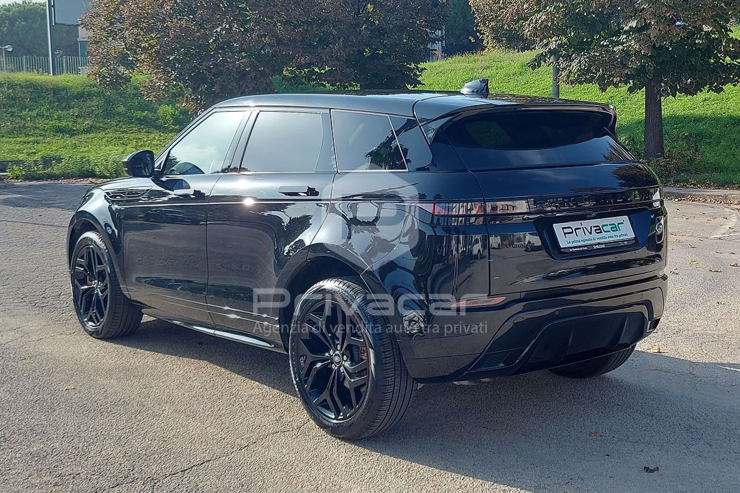 Land Rover - Range Rover Evoque