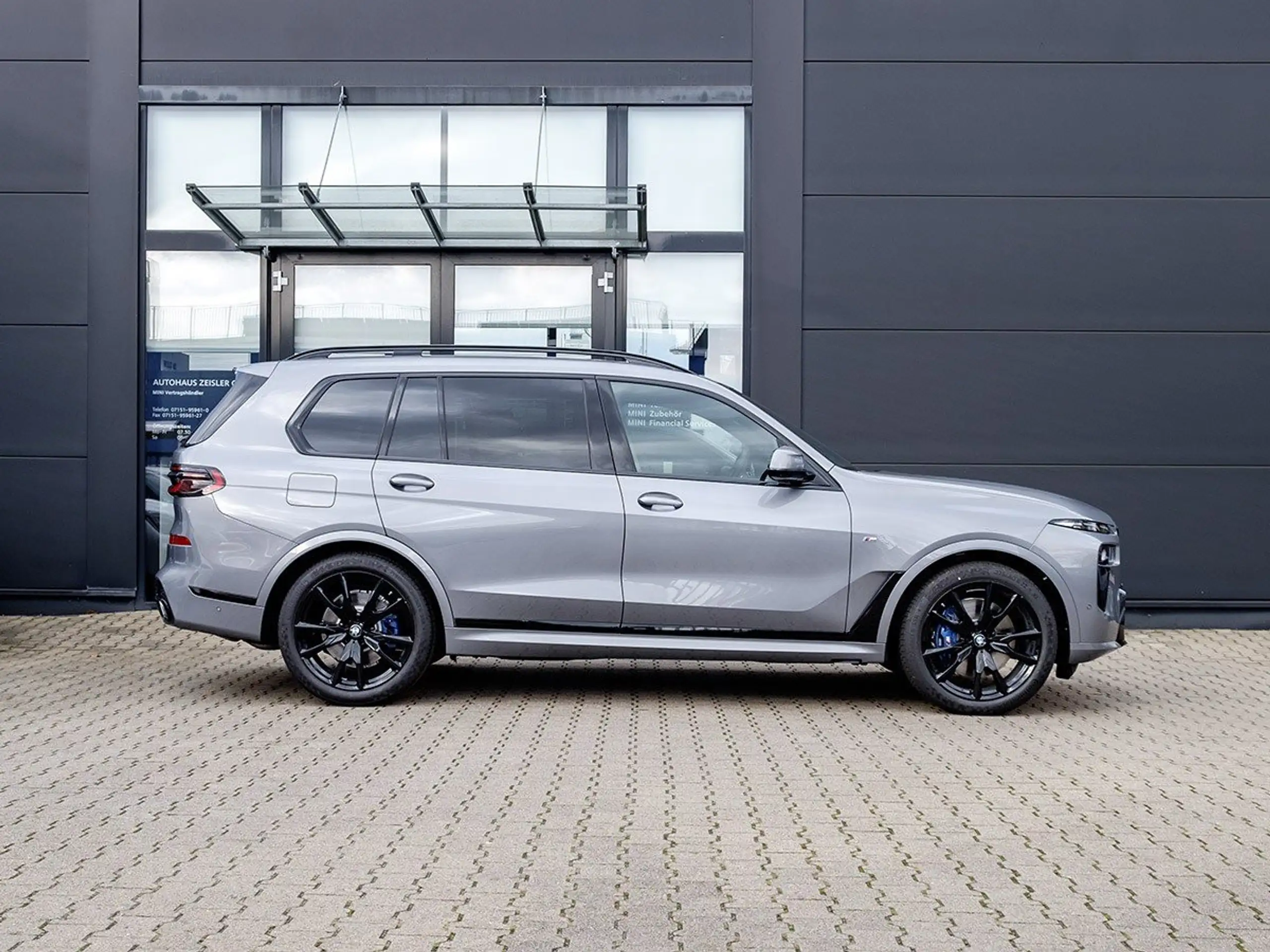 BMW - X7