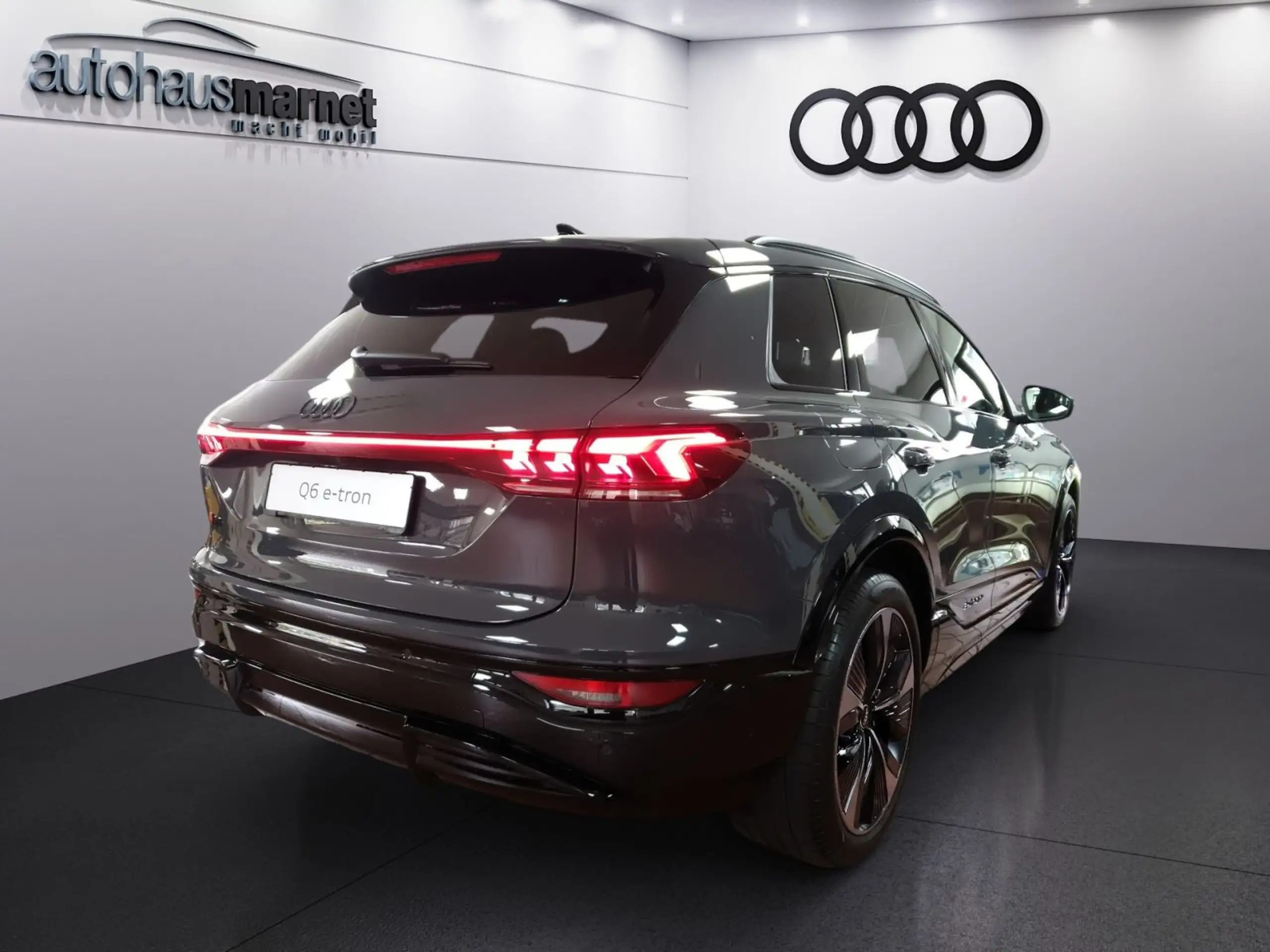 Audi - Q6