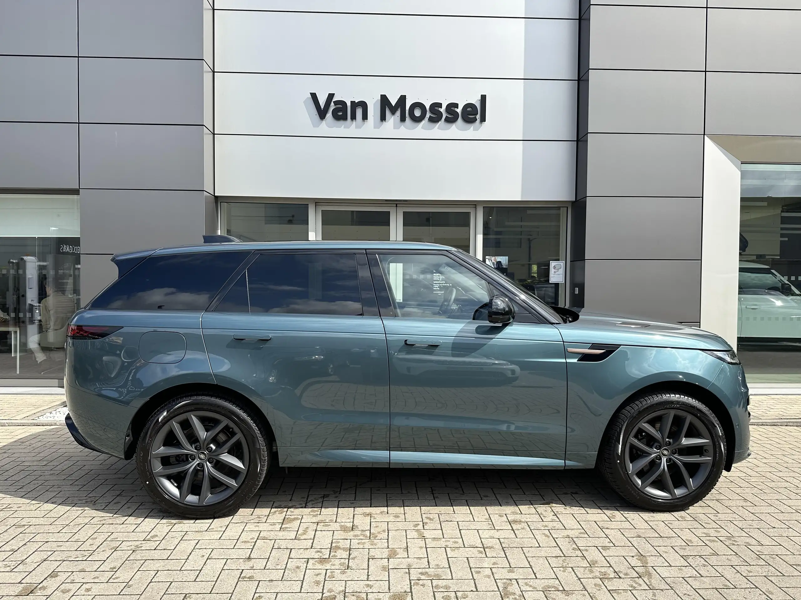 Land Rover - Range Rover Sport