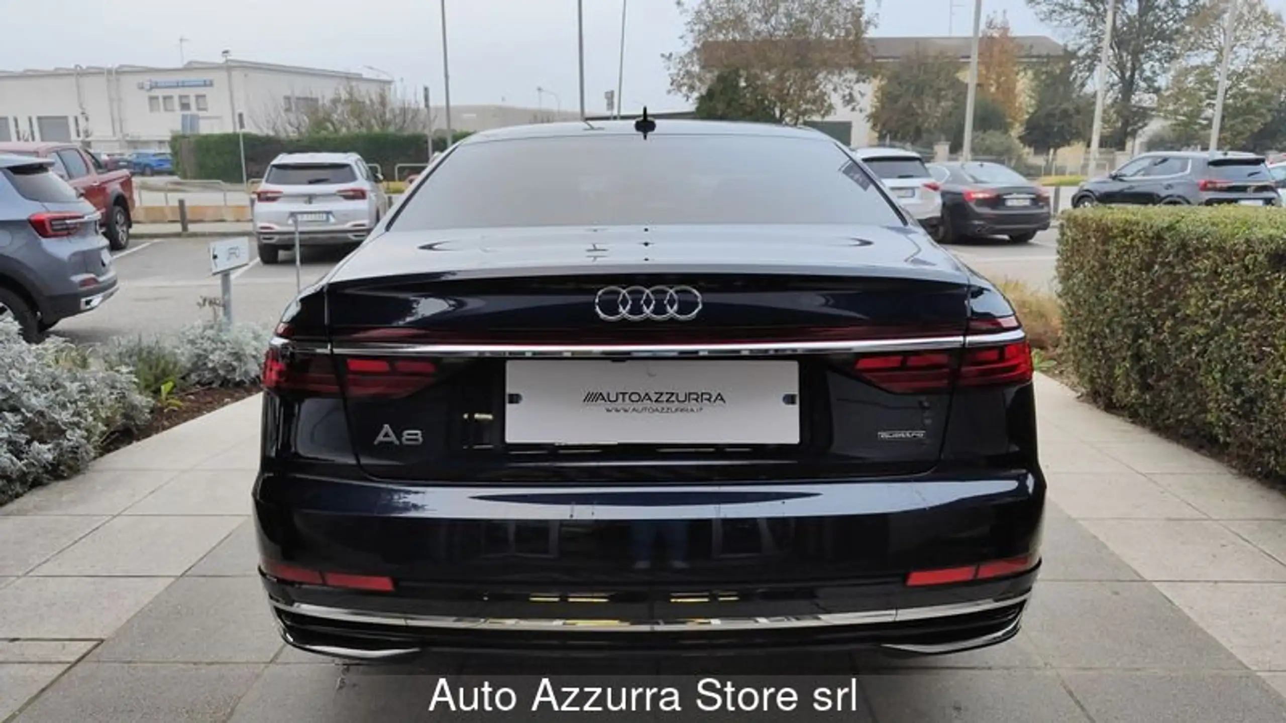 Audi - A8