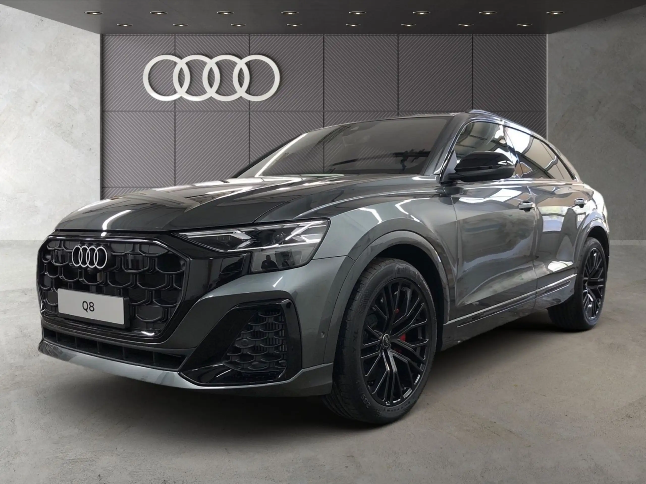 Audi - Q8