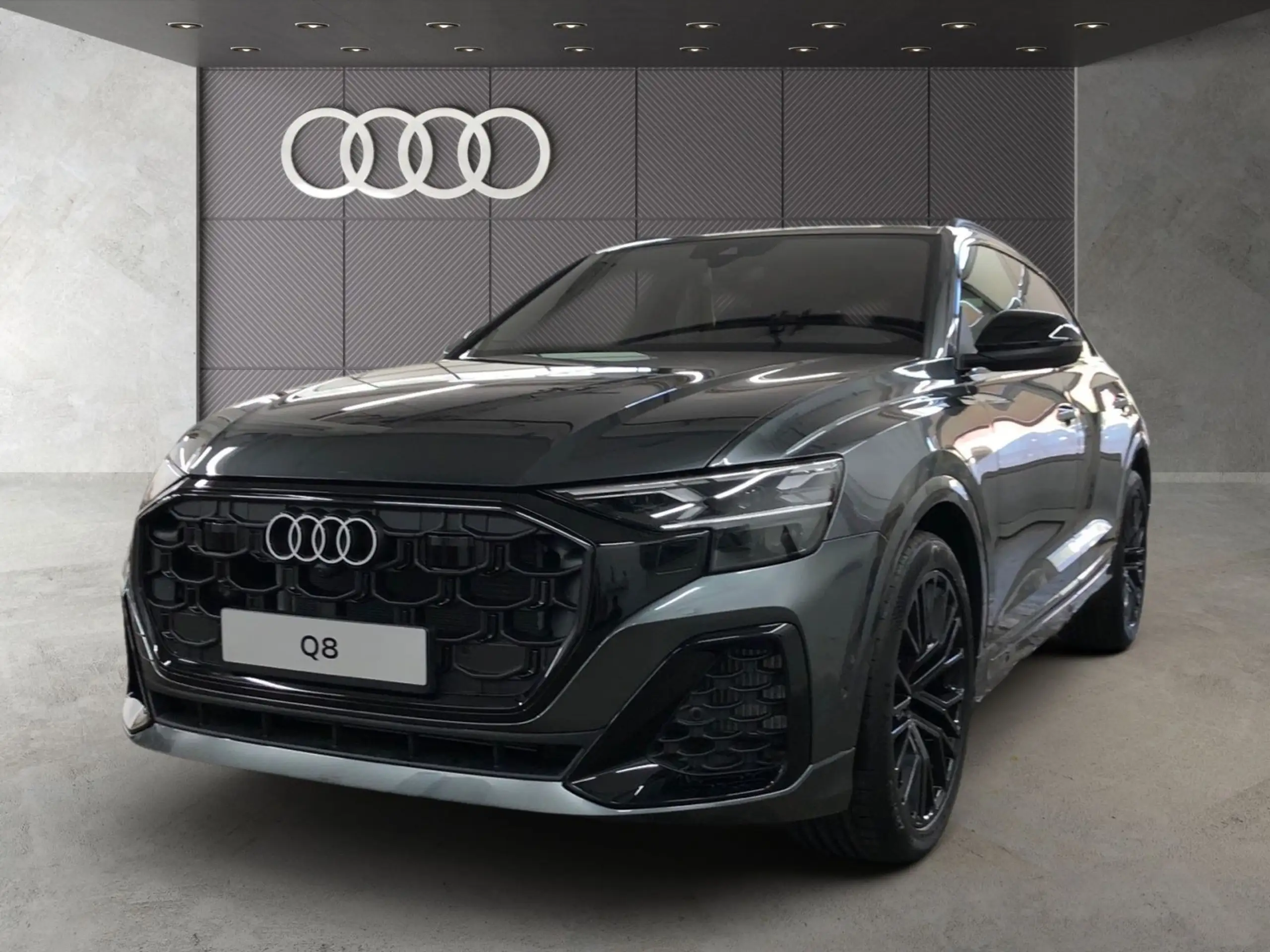 Audi - Q8