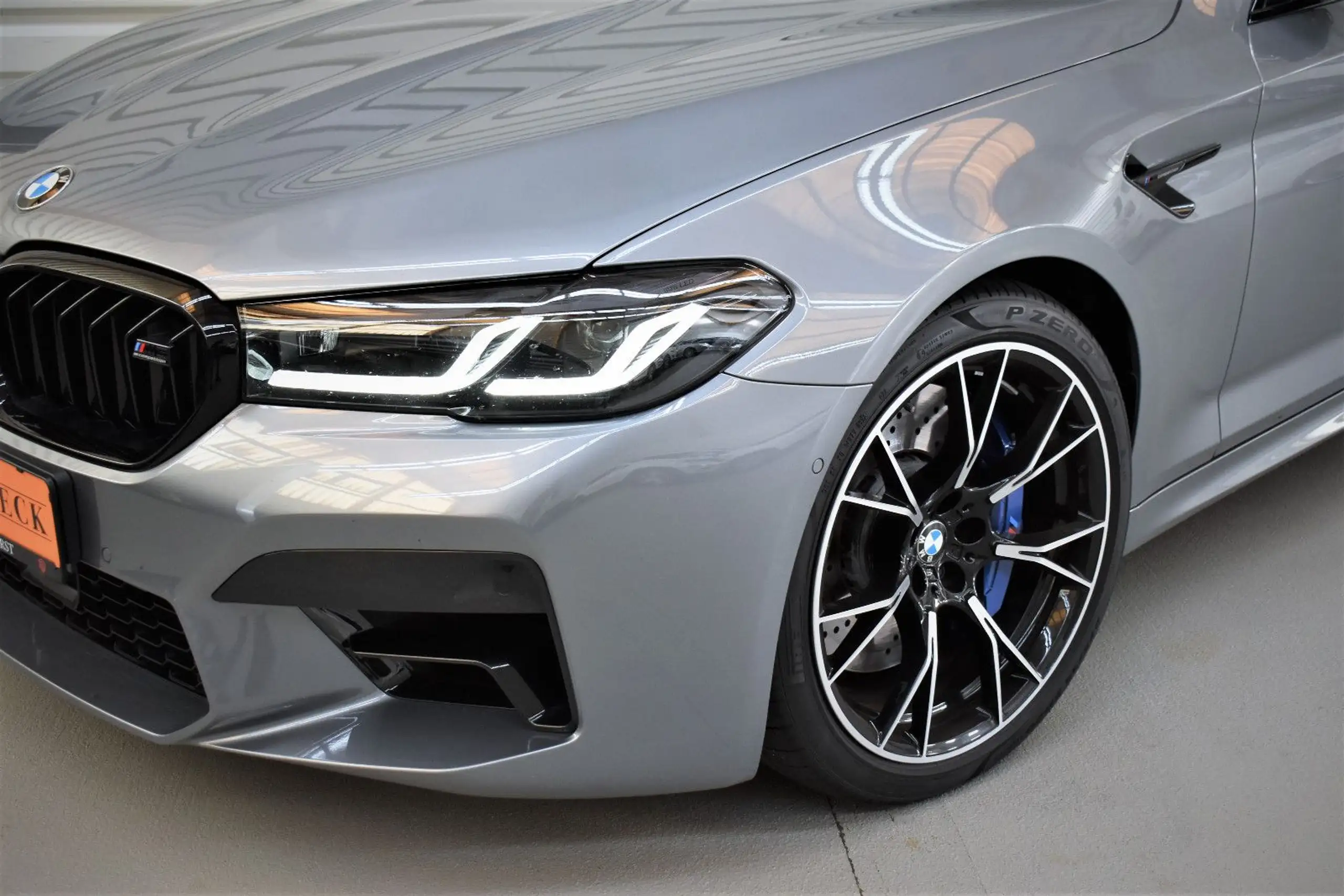 BMW - M5