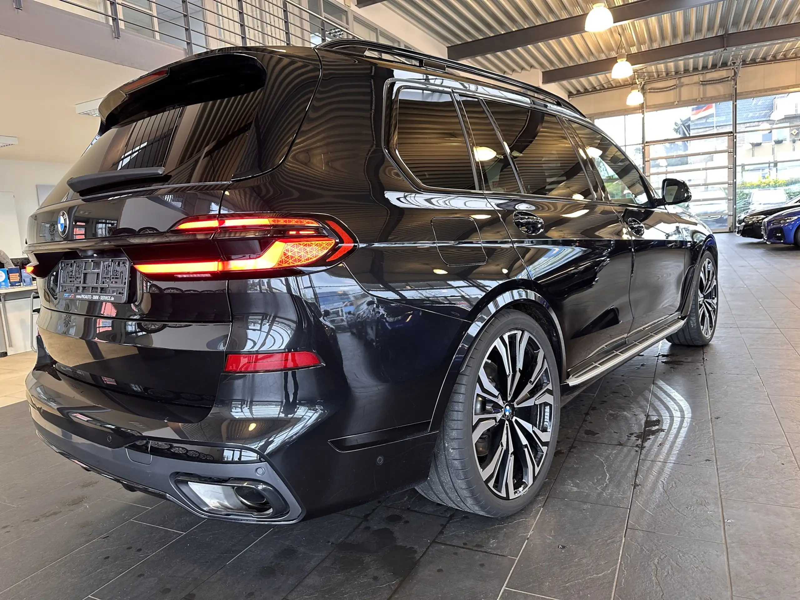 BMW - X7