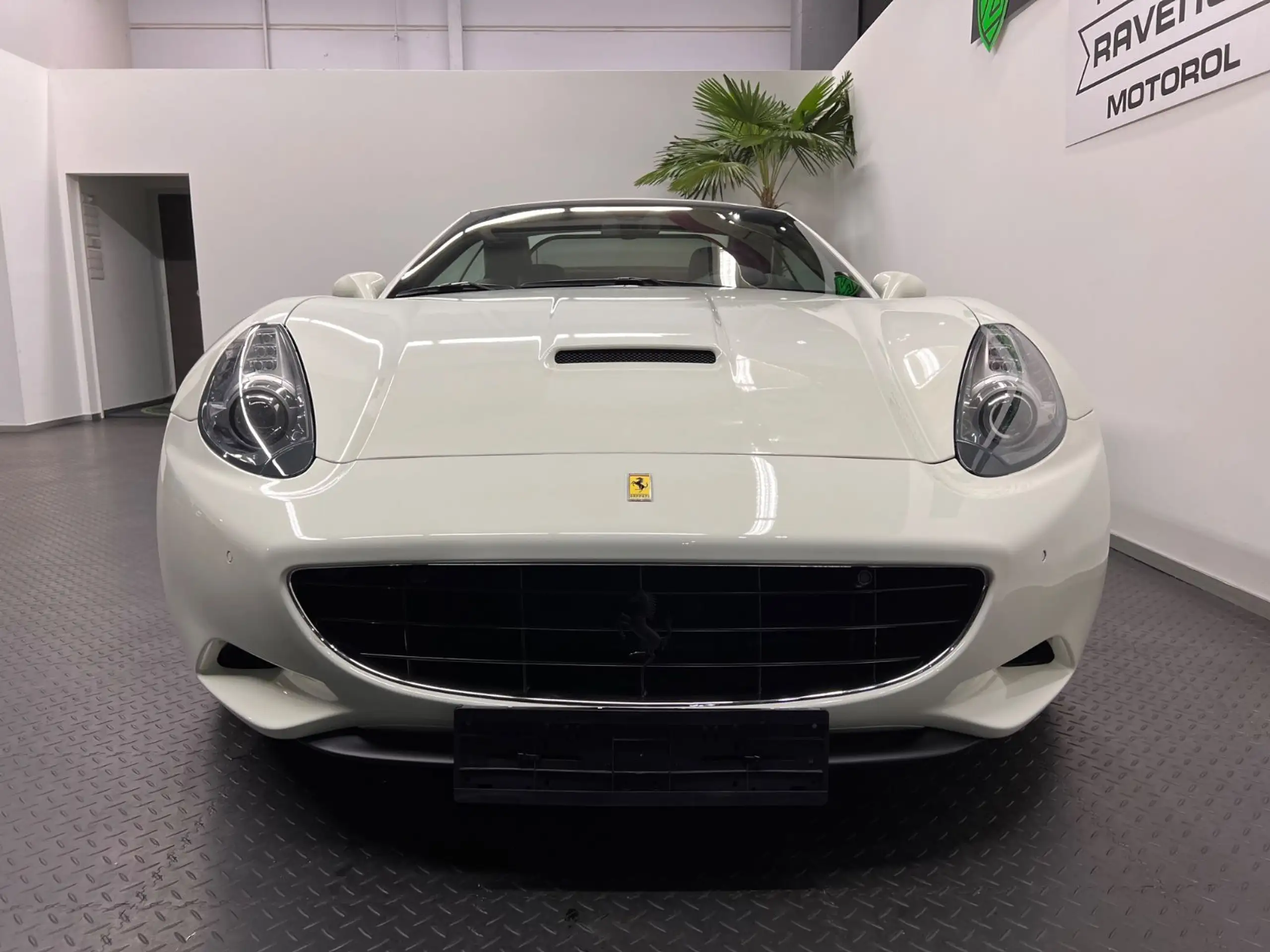 Ferrari - California