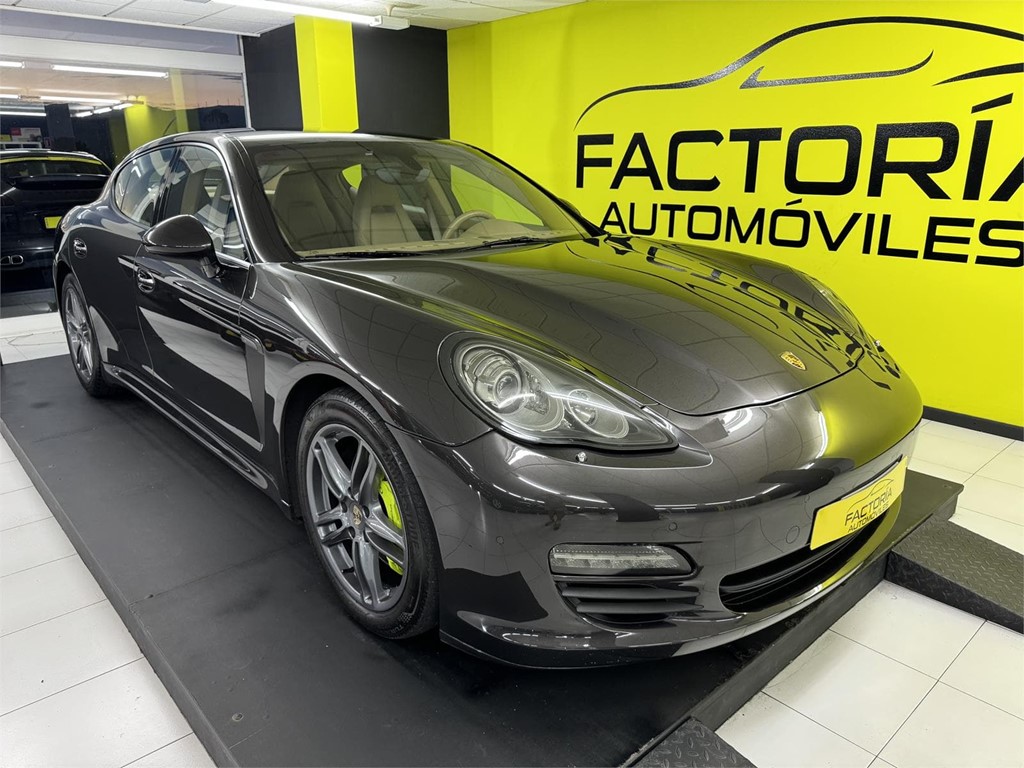 Porsche Panamera 2012 