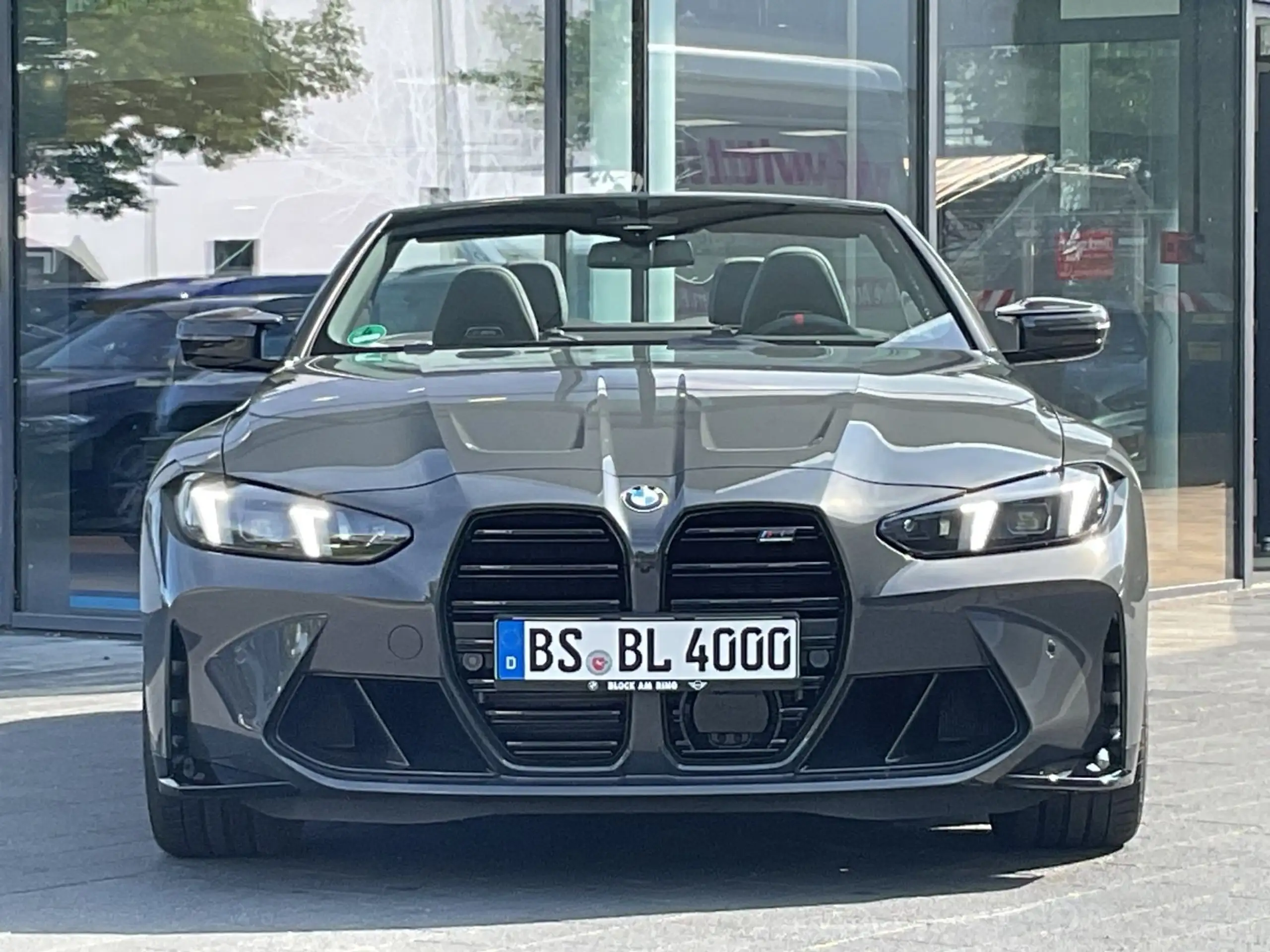 BMW - M4