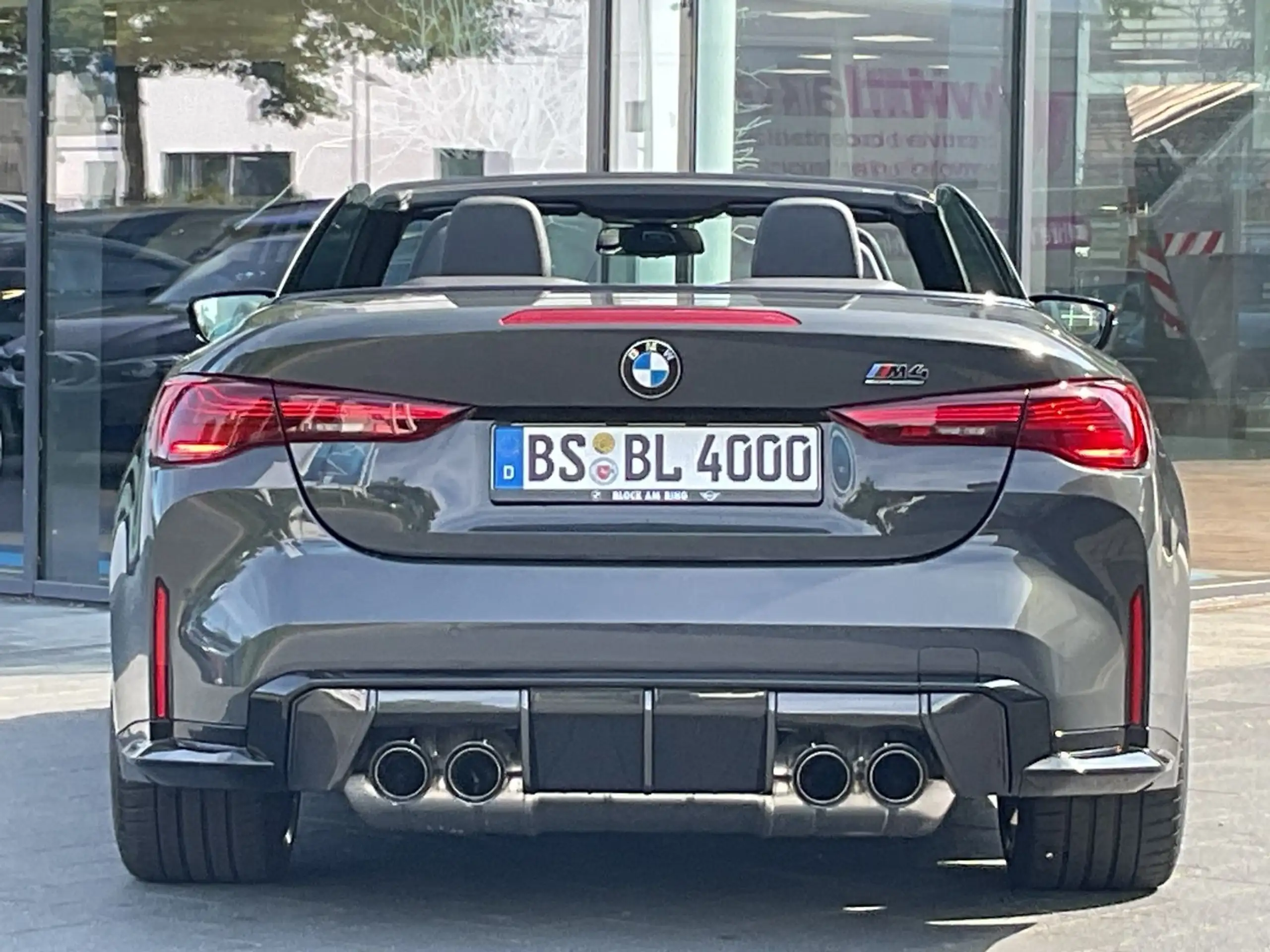 BMW - M4