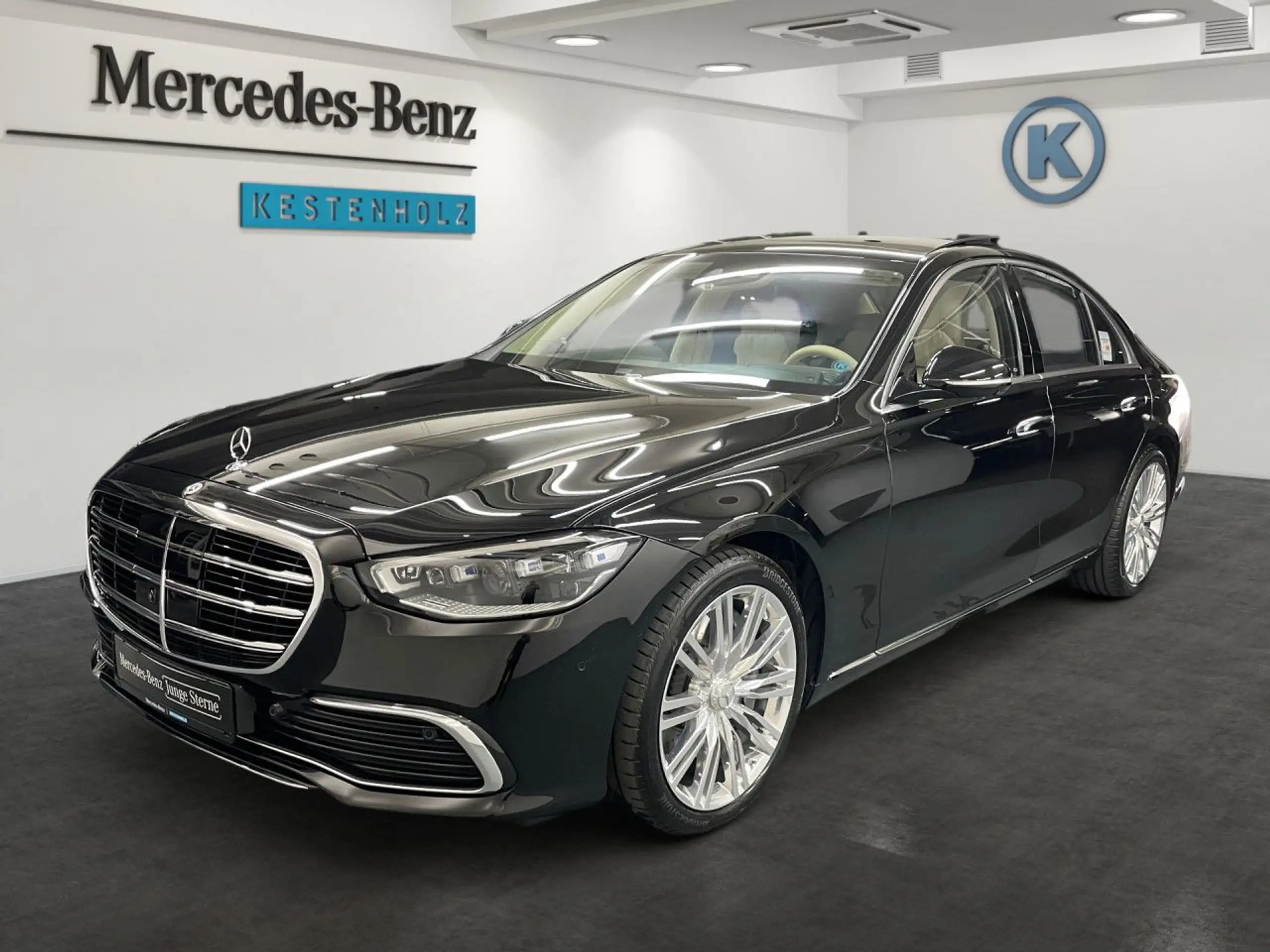 Mercedes-Benz - S 600