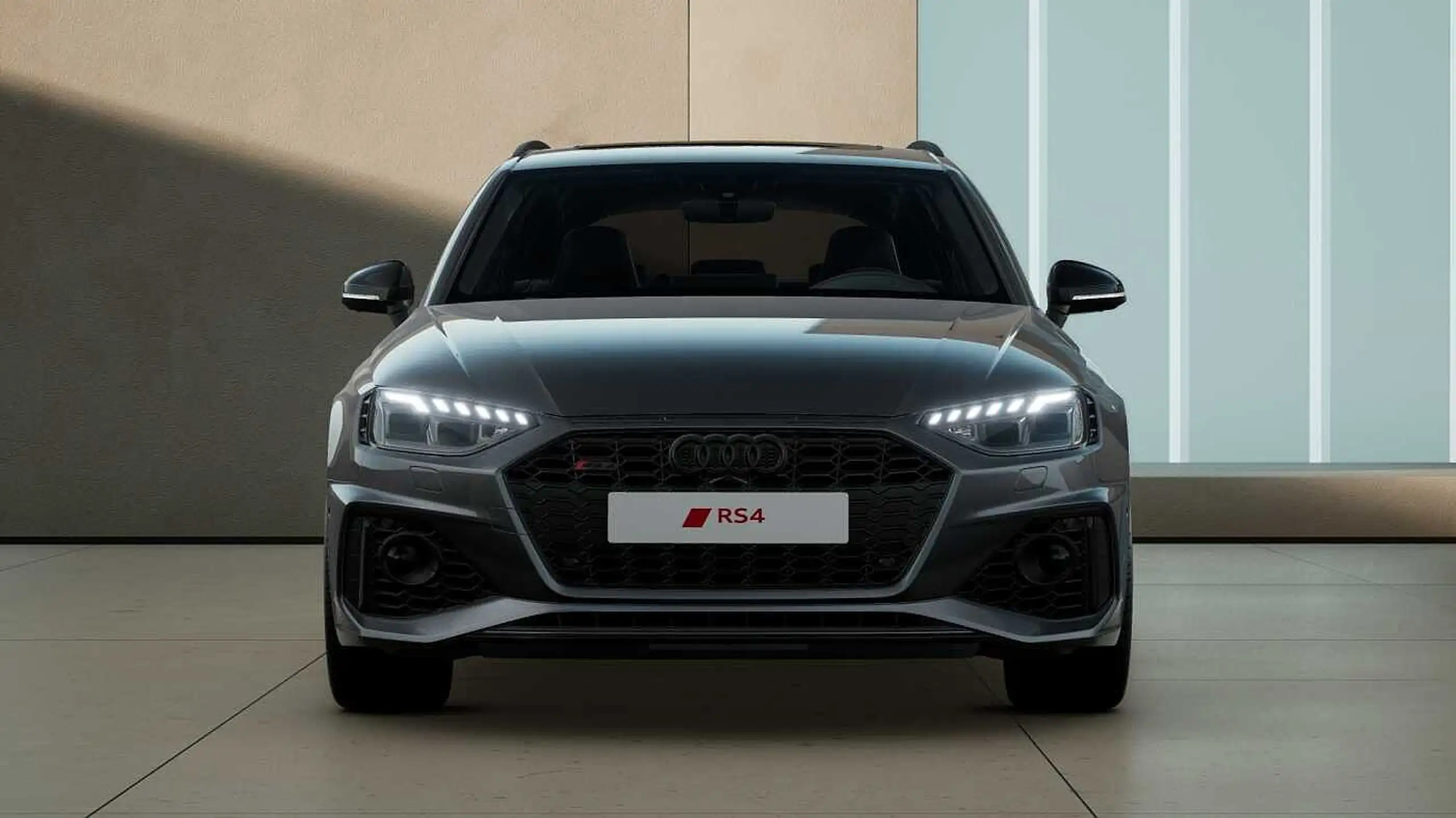 Audi - RS4