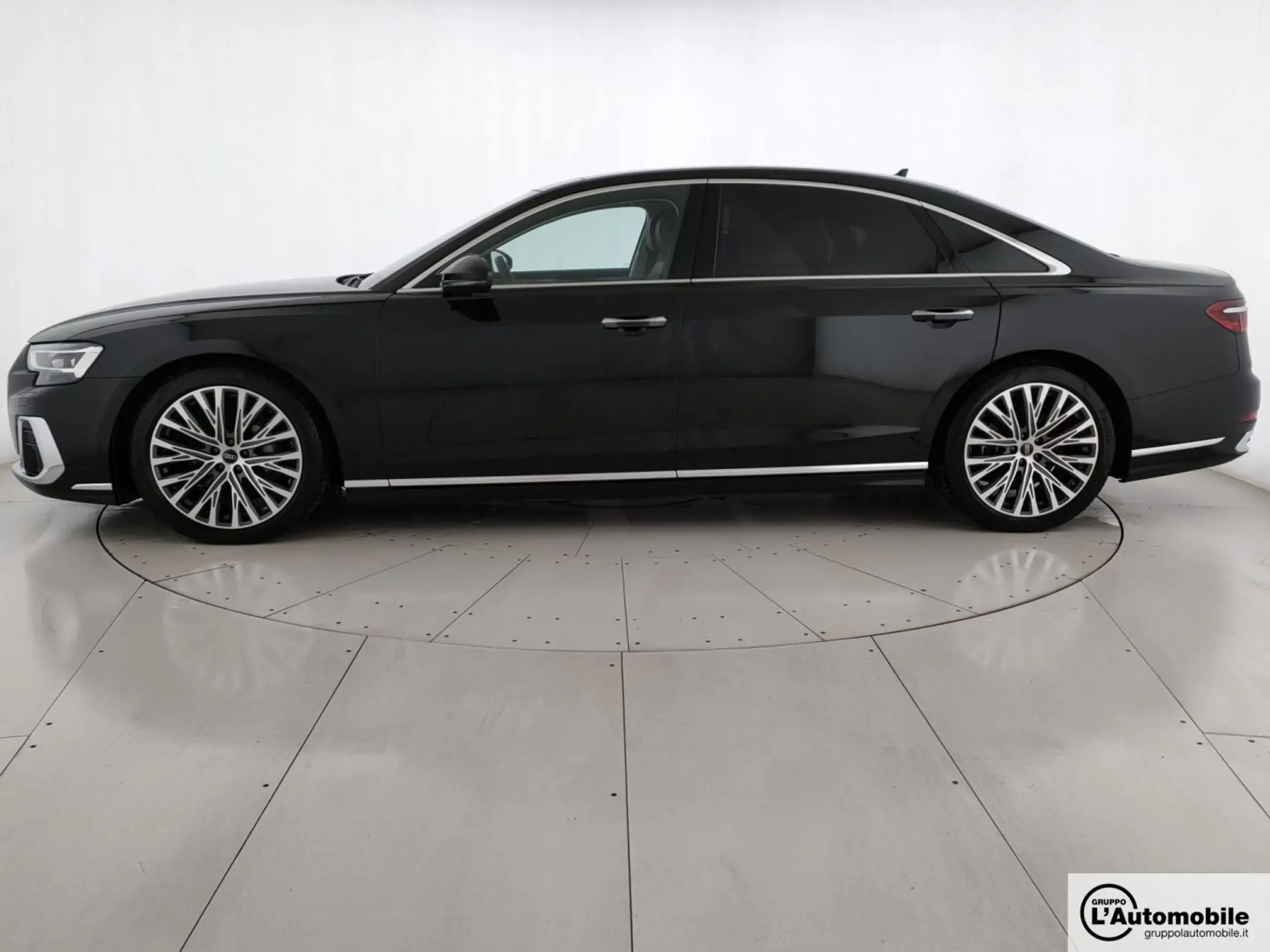 Audi - A8