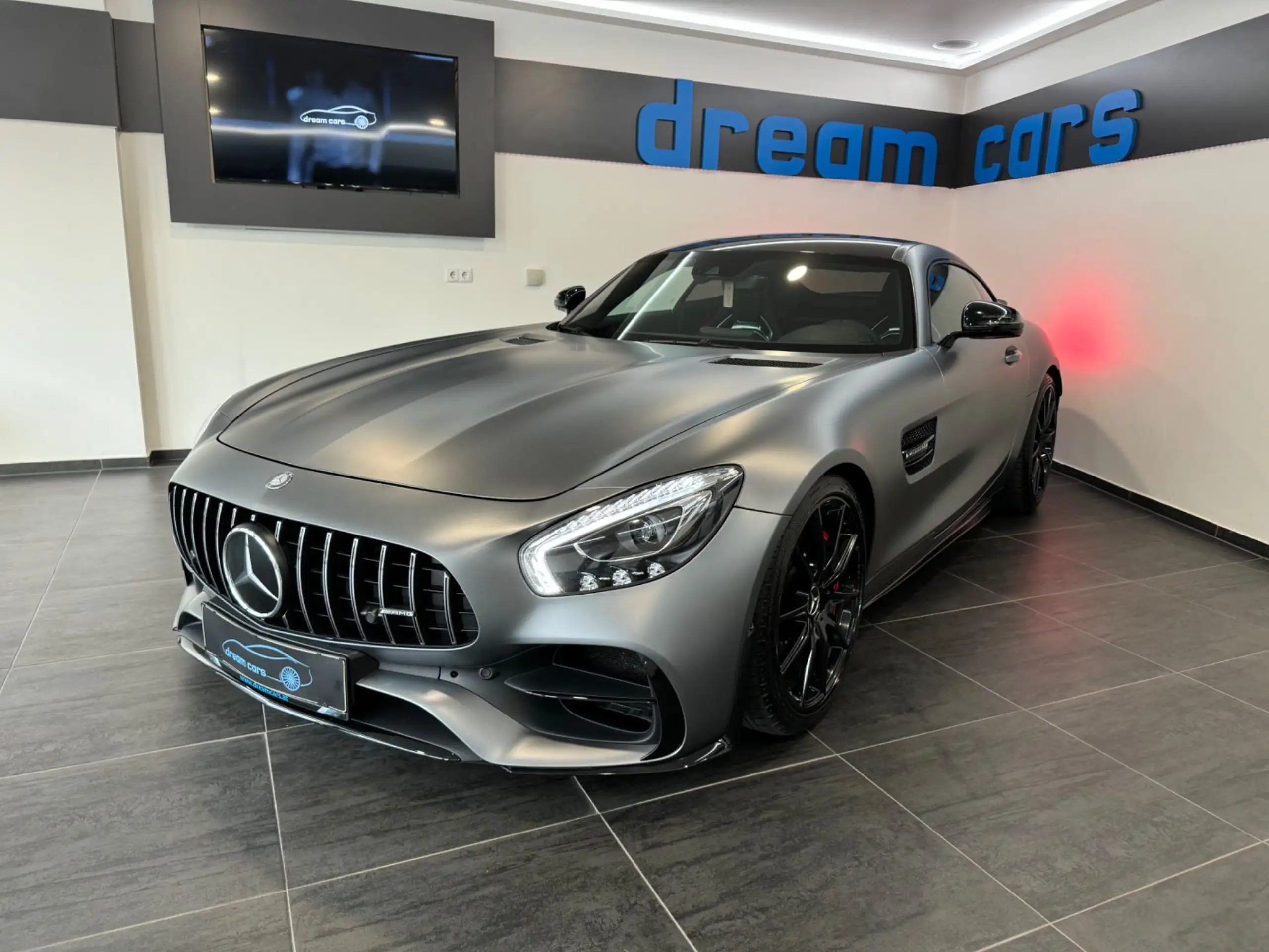 Mercedes-Benz - AMG GT