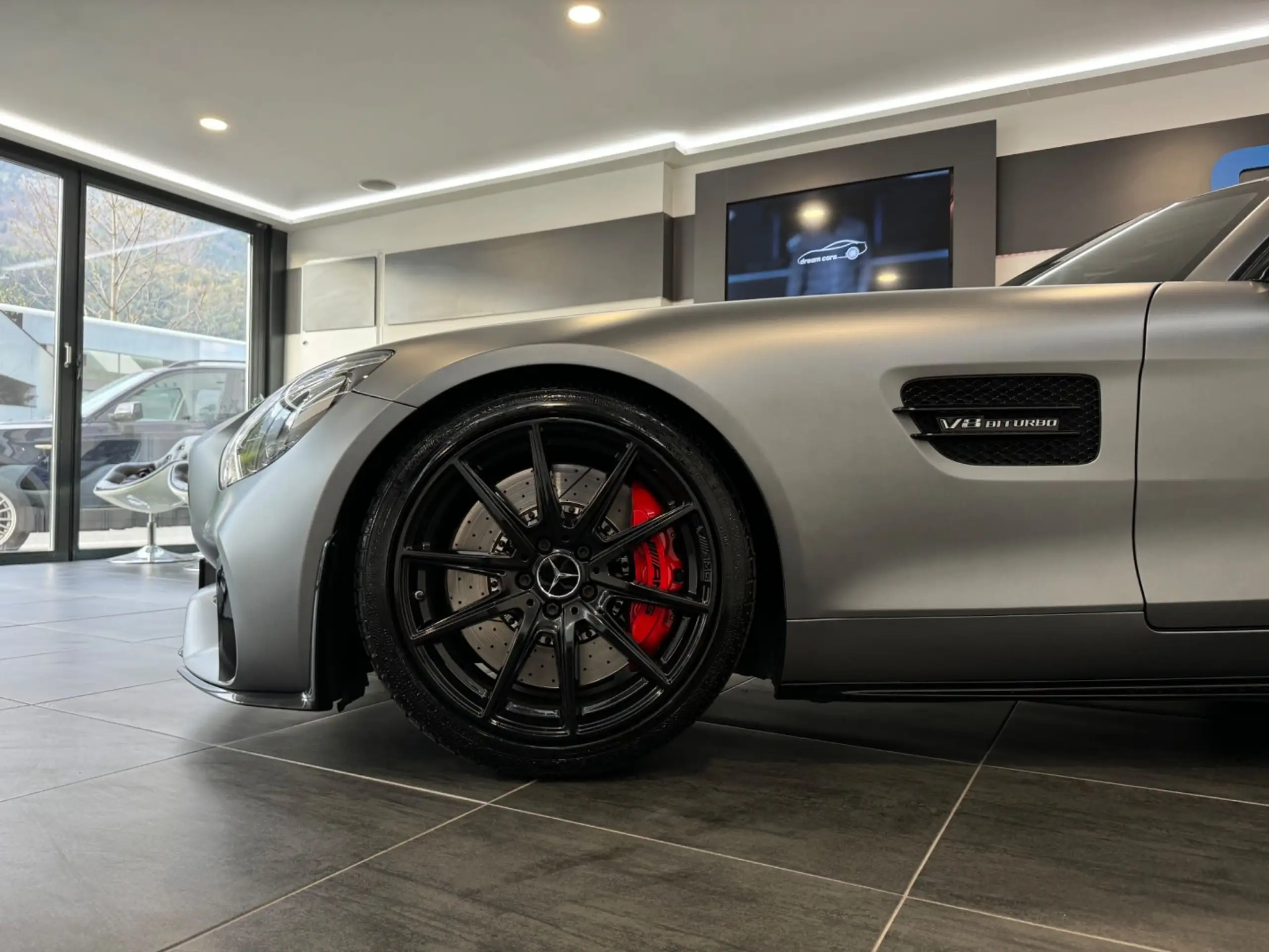 Mercedes-Benz - AMG GT