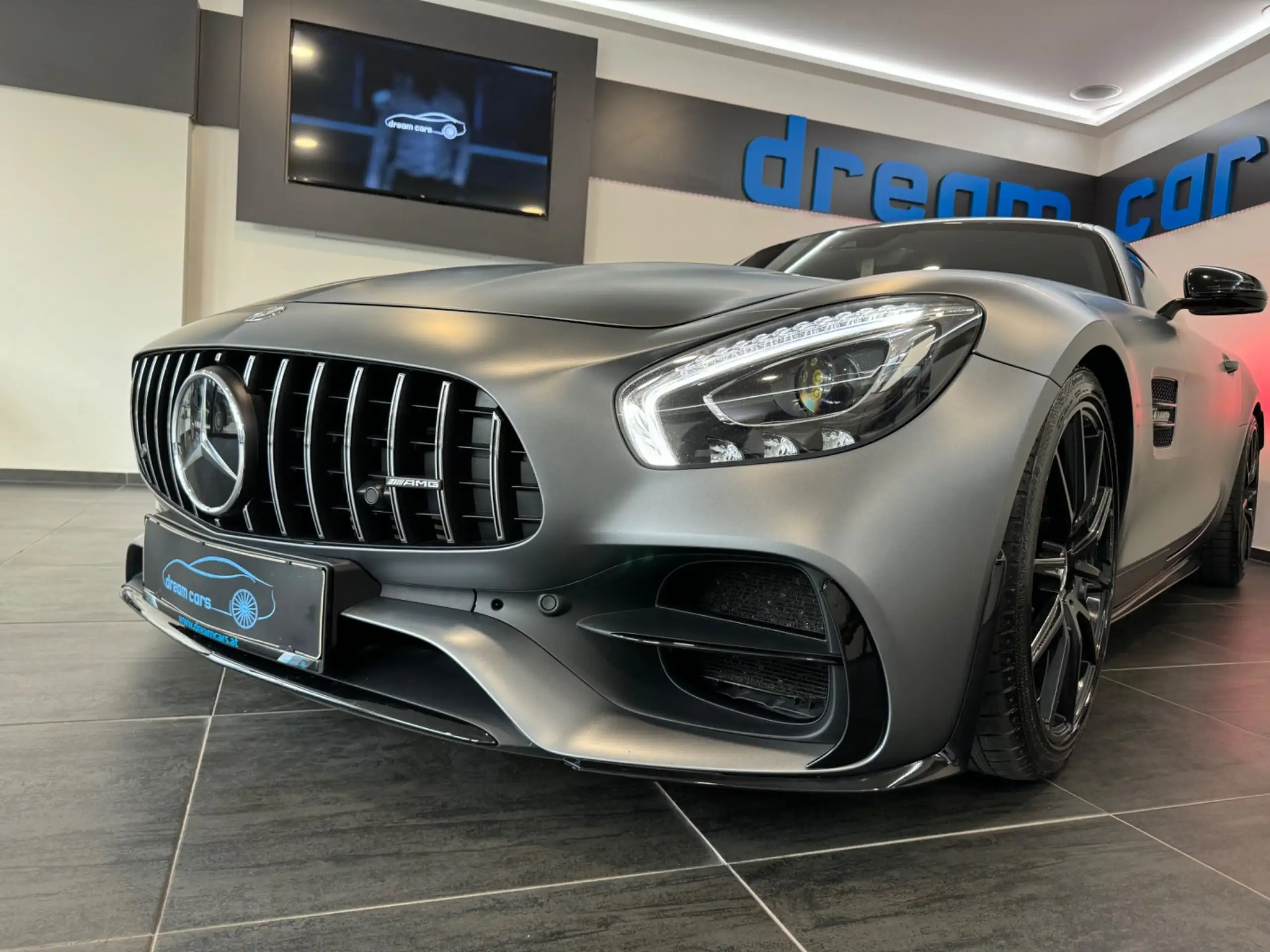 Mercedes-Benz - AMG GT