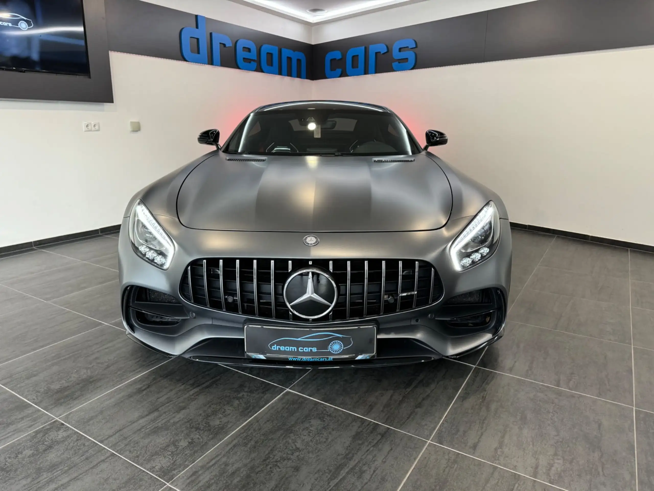 Mercedes-Benz - AMG GT