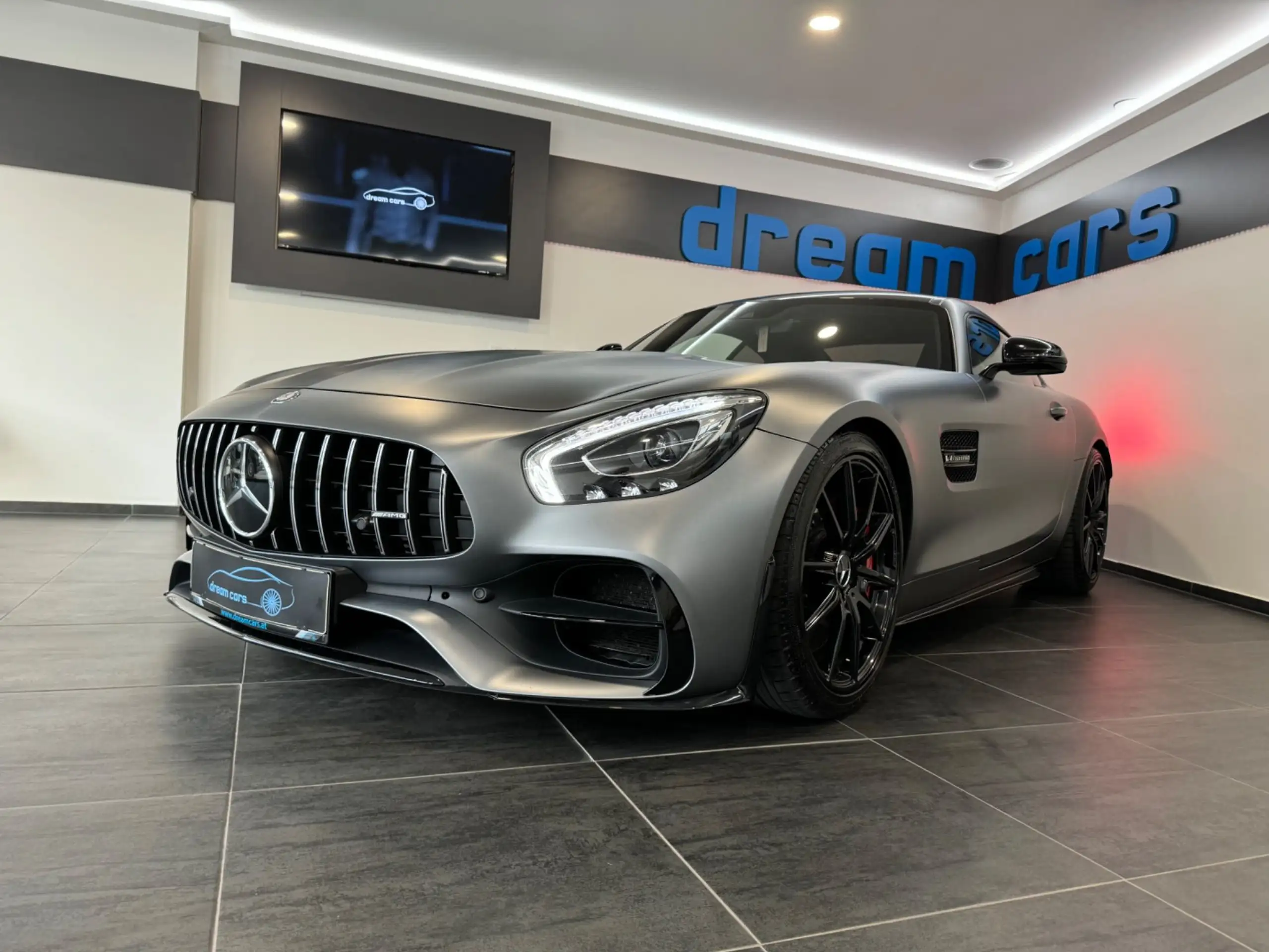 Mercedes-Benz - AMG GT