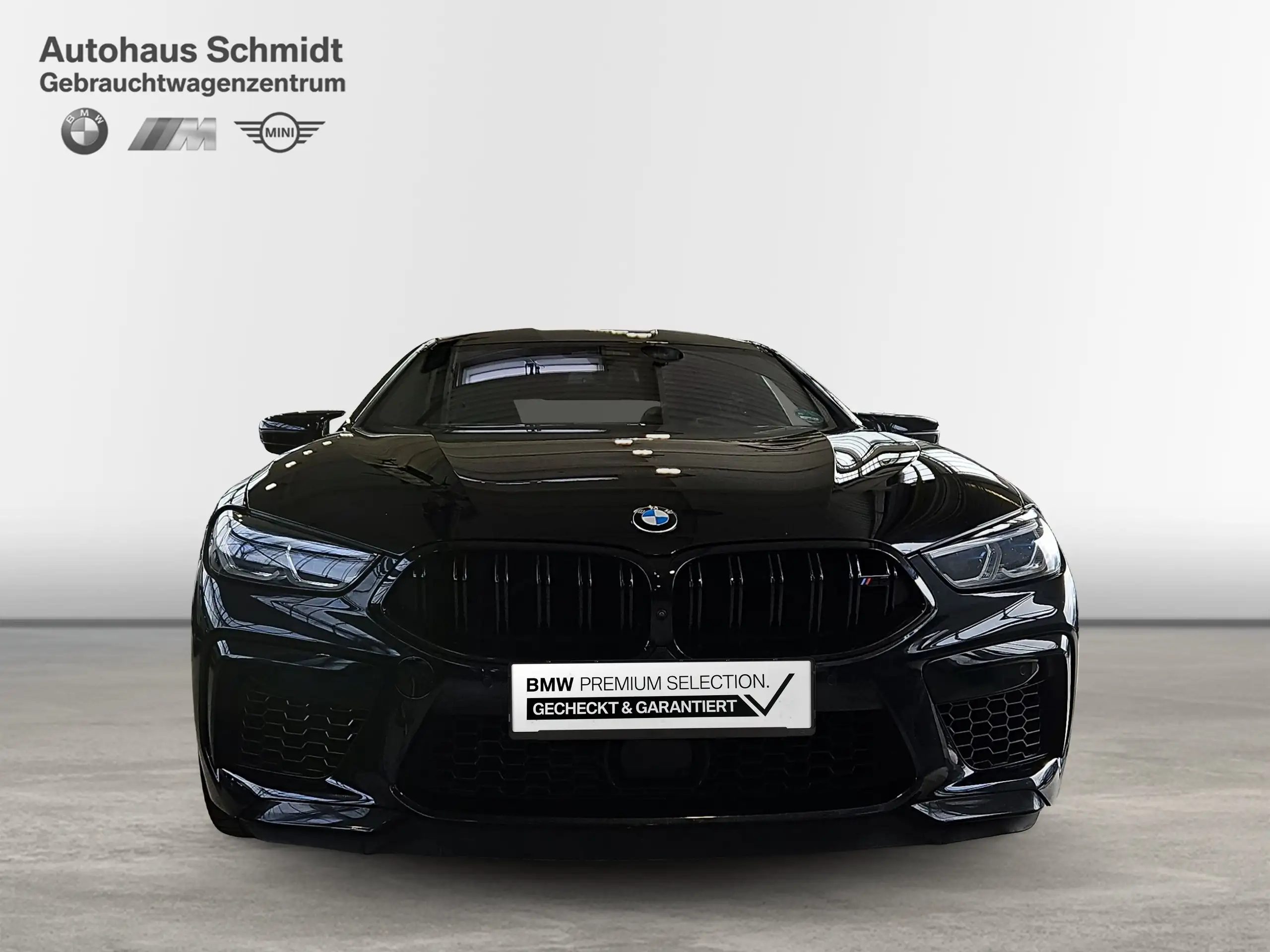 BMW - M8