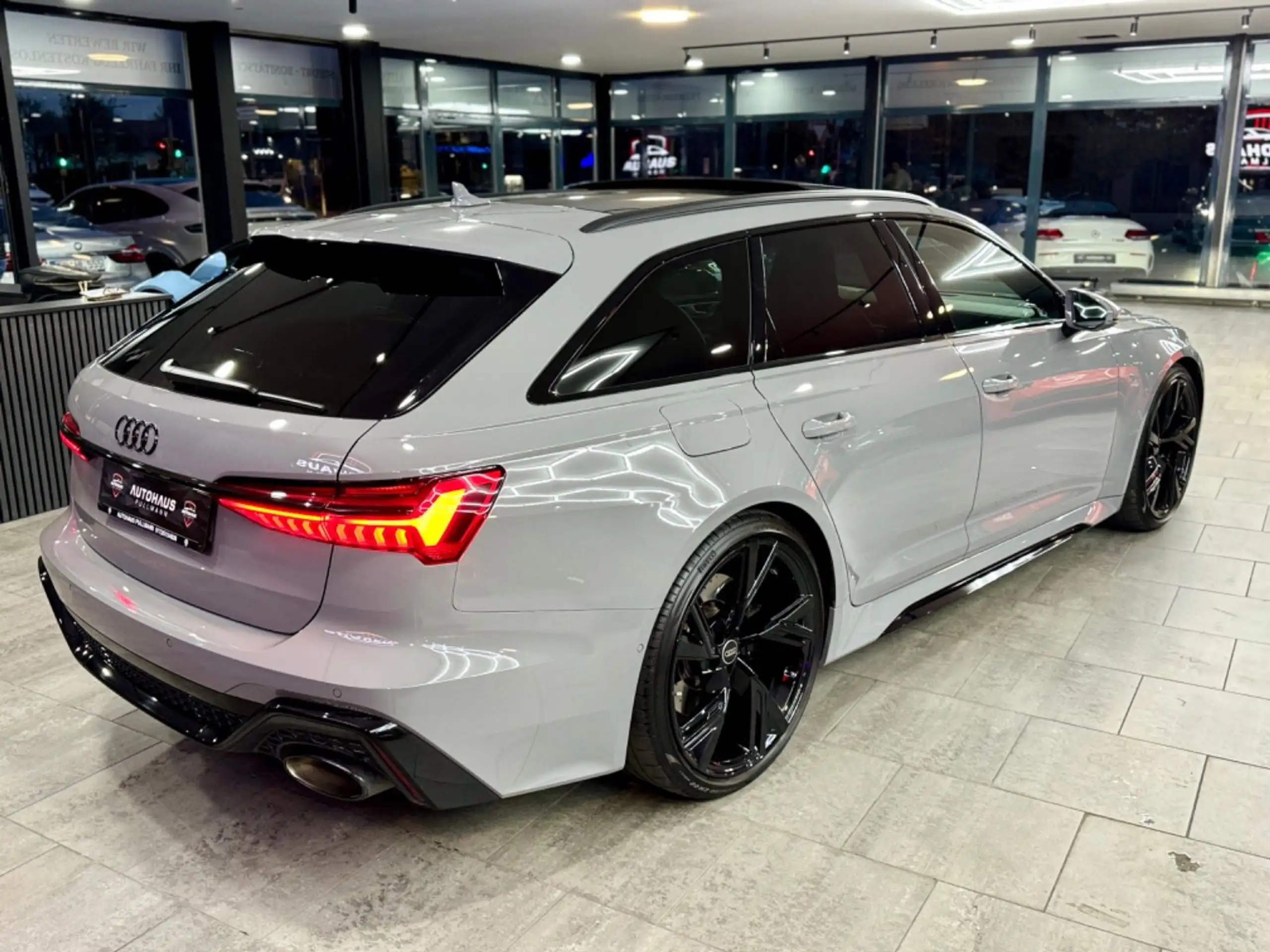 Audi - RS6