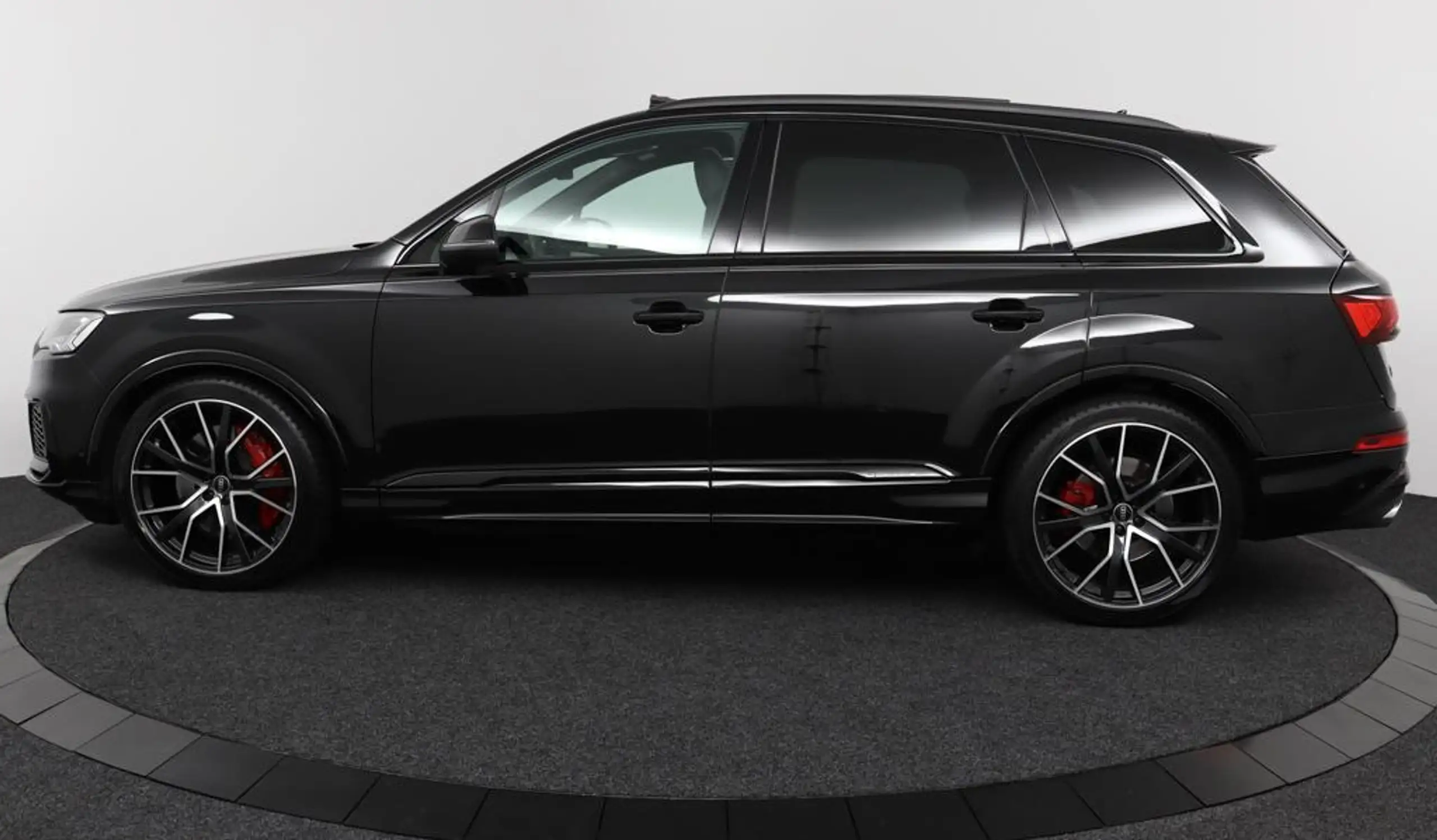 Audi - SQ7