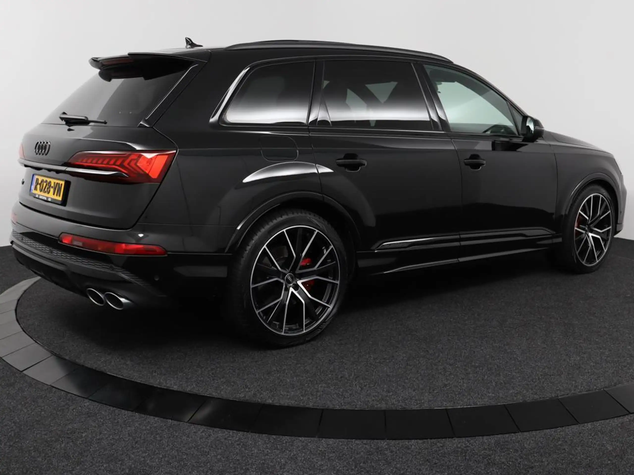 Audi - SQ7