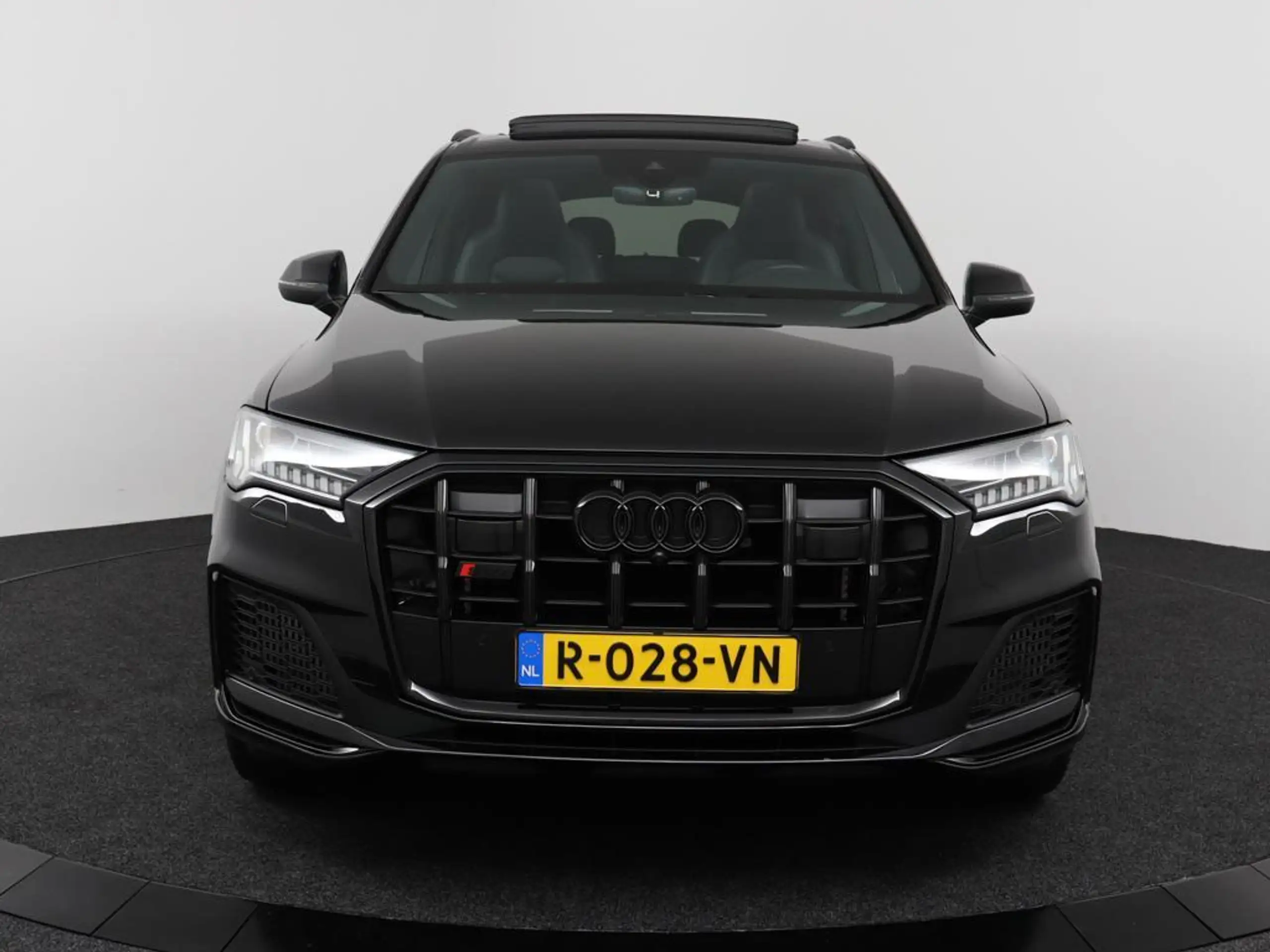 Audi - SQ7