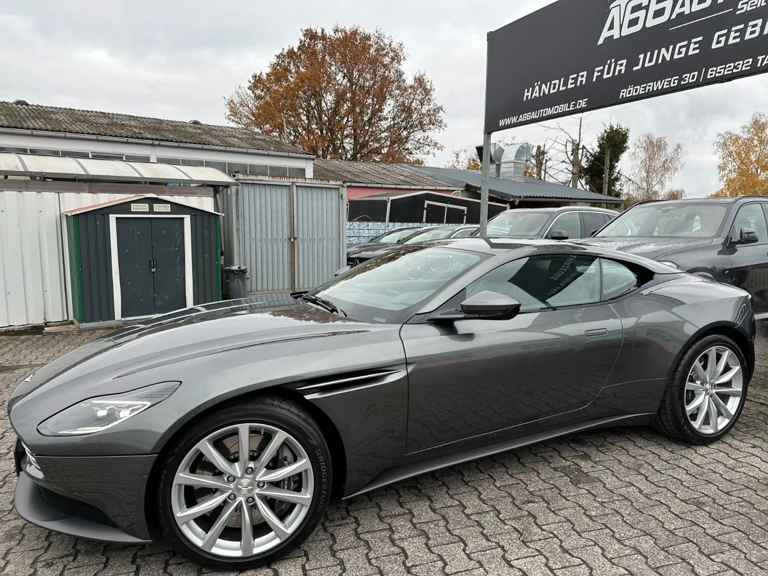 Aston Martin - DB11