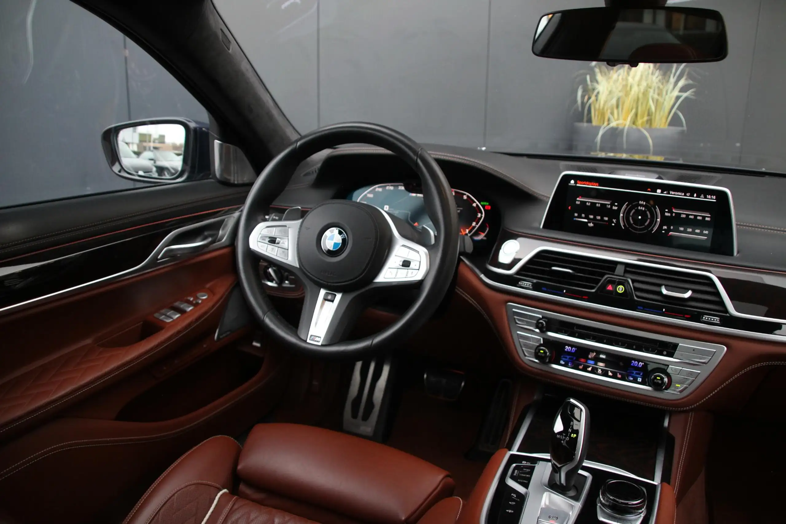 BMW - 760