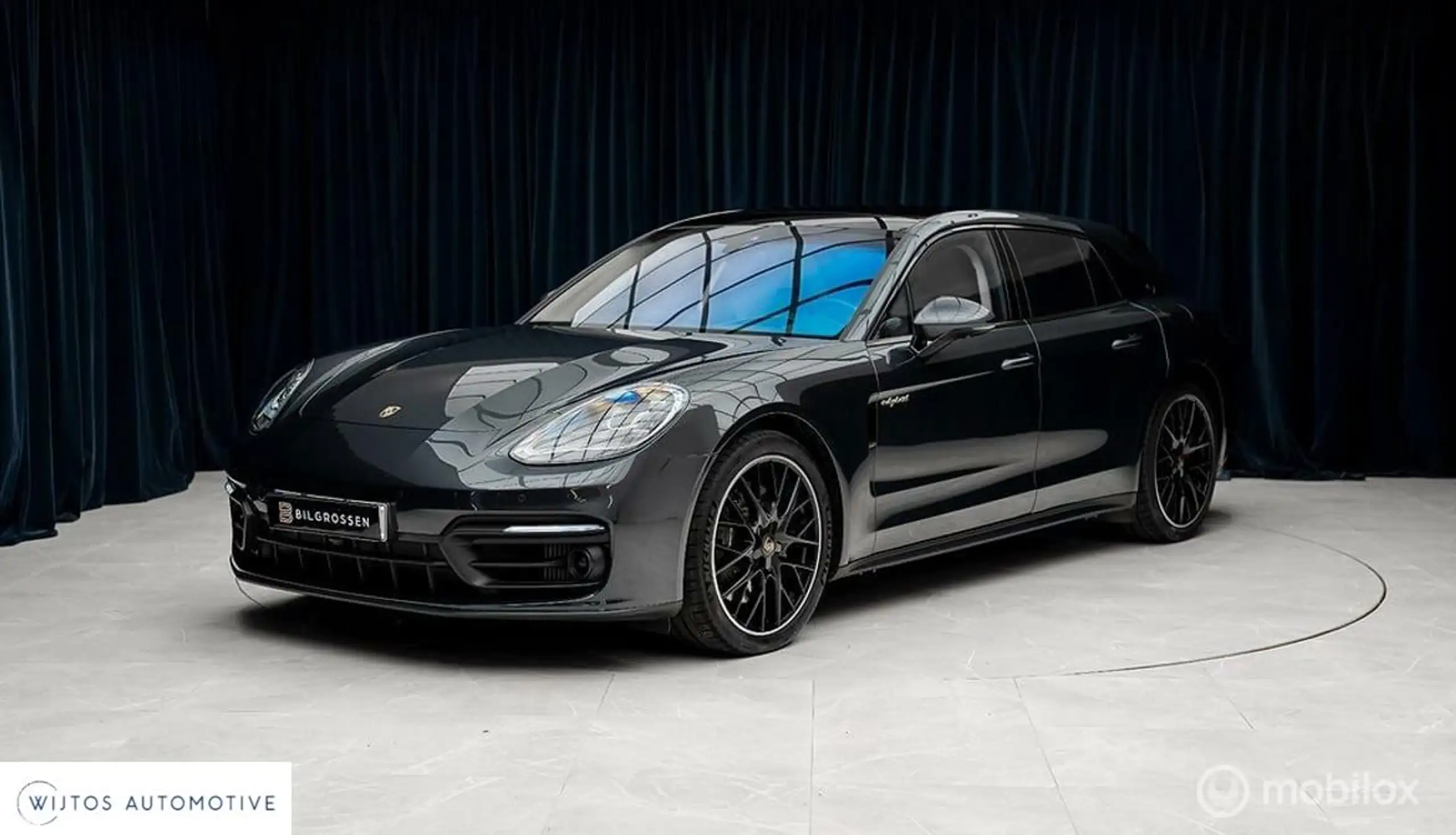 Porsche - Panamera