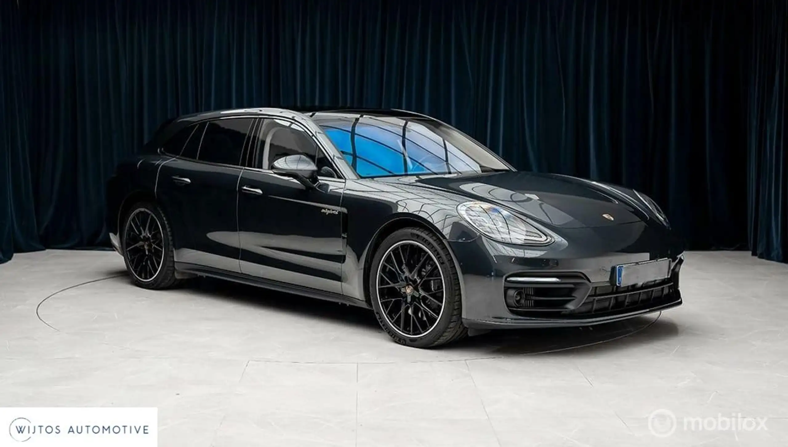 Porsche - Panamera