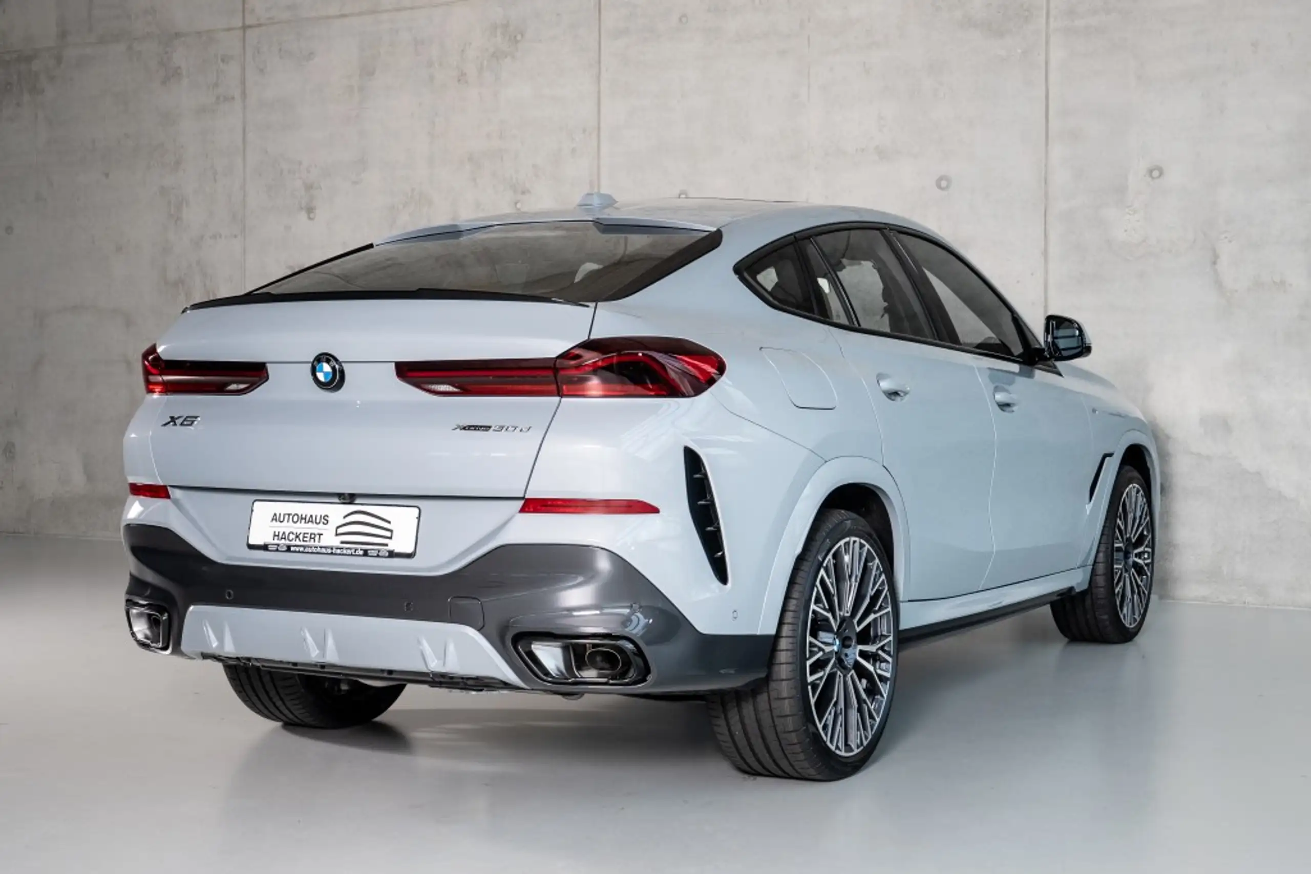 BMW - X6