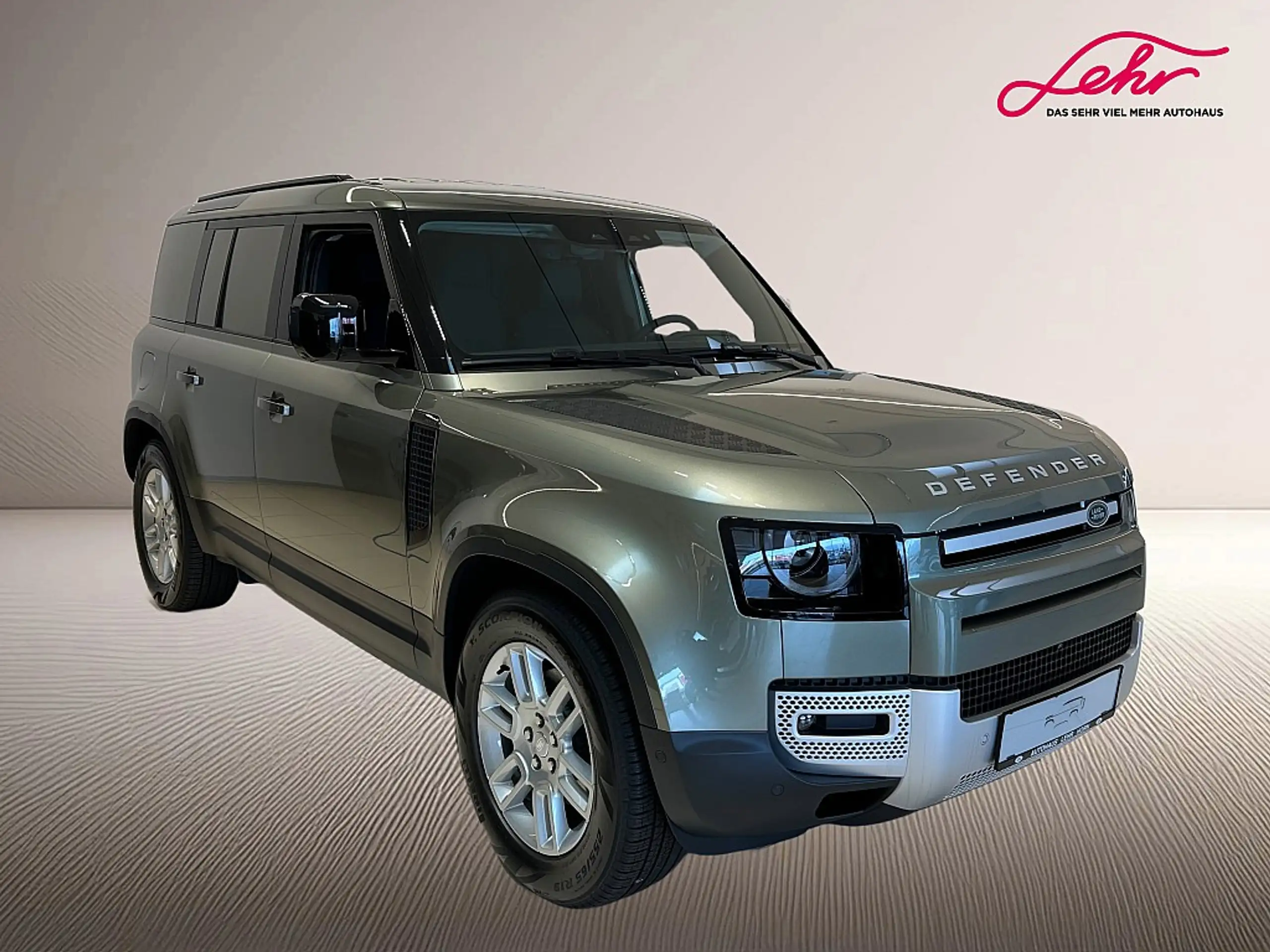 Land Rover Defender 2023