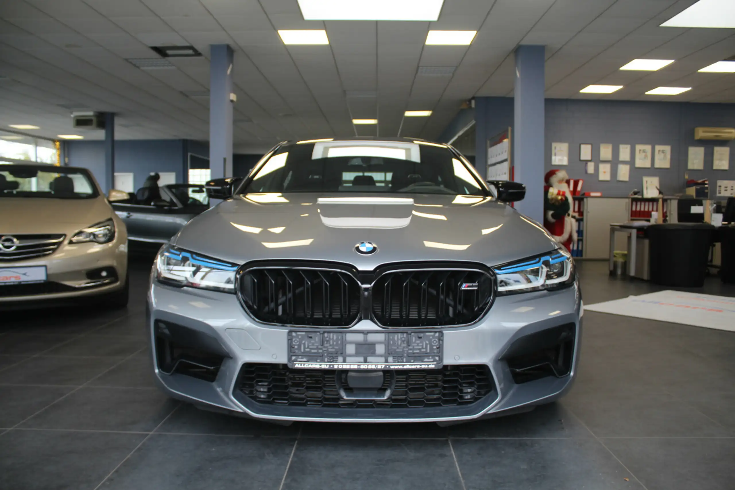 BMW - M5